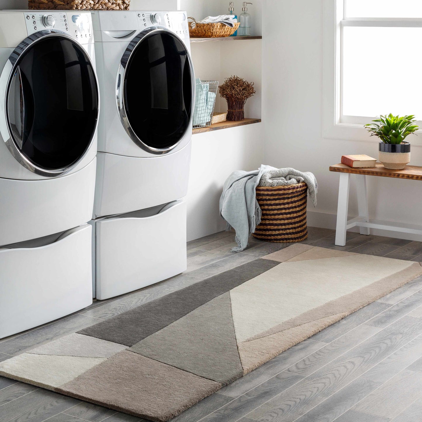 Forum FM-7225 Hand Tufted Rug