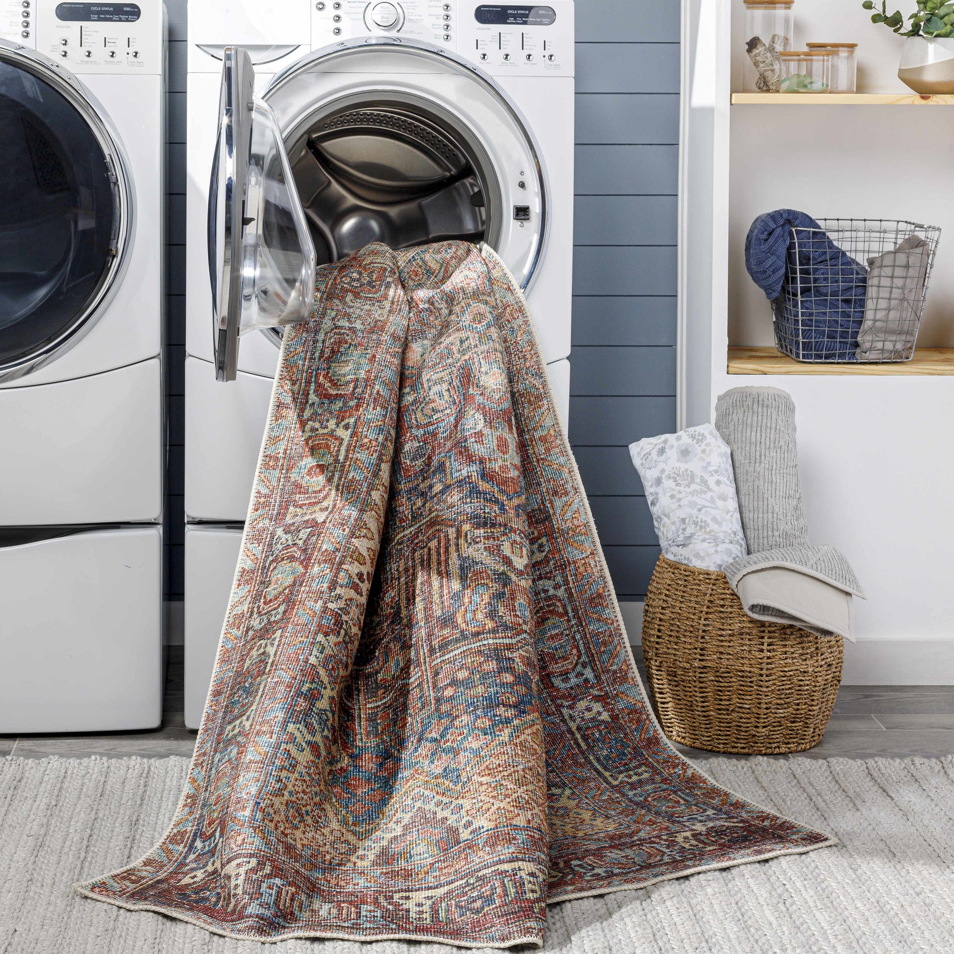 Amelie AML-2337 Machine Woven Rug