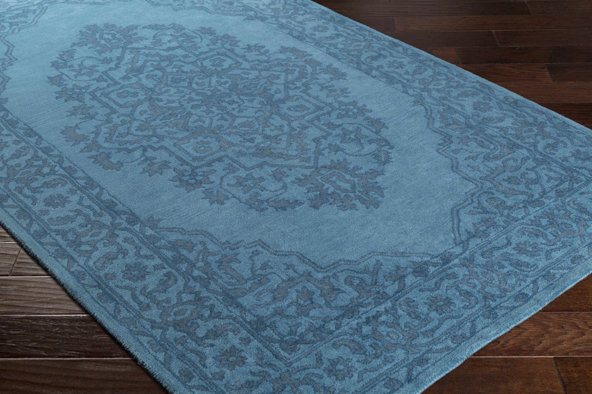 Middleton AWMD-2355 Hand Tufted Rug