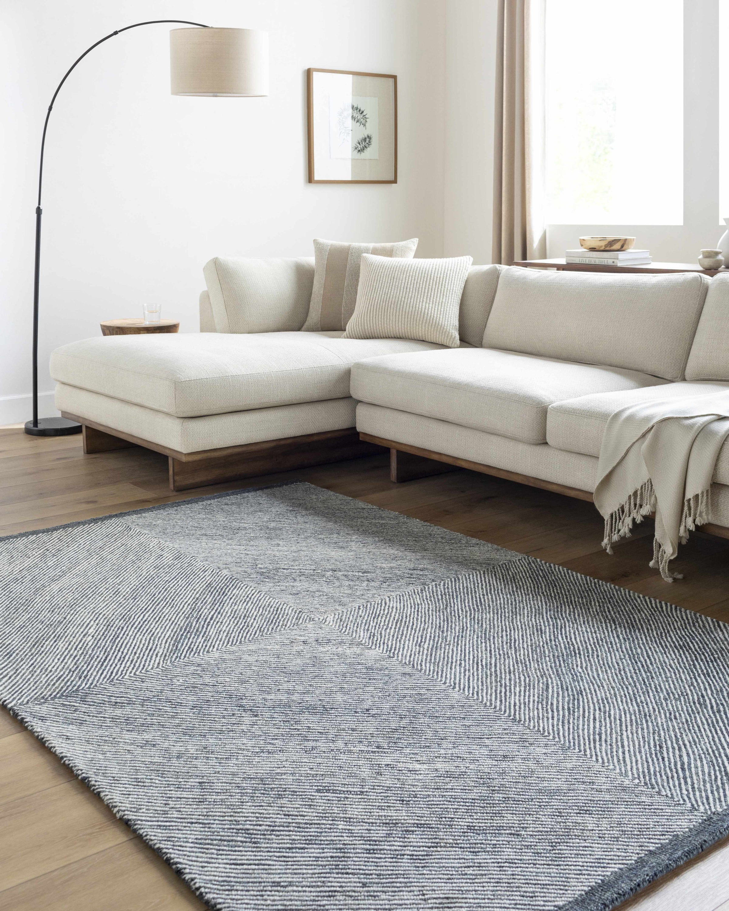 Granada GND-2367 Hand Tufted Rug