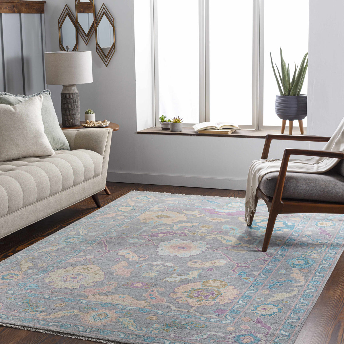 Ushak USK-2300 Hand Knotted Rug
