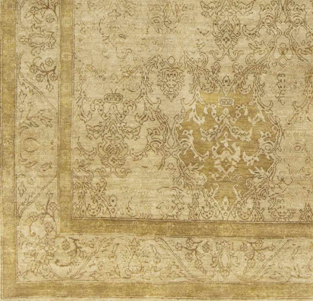 Victoria VIC-2000 Hand Knotted Rug