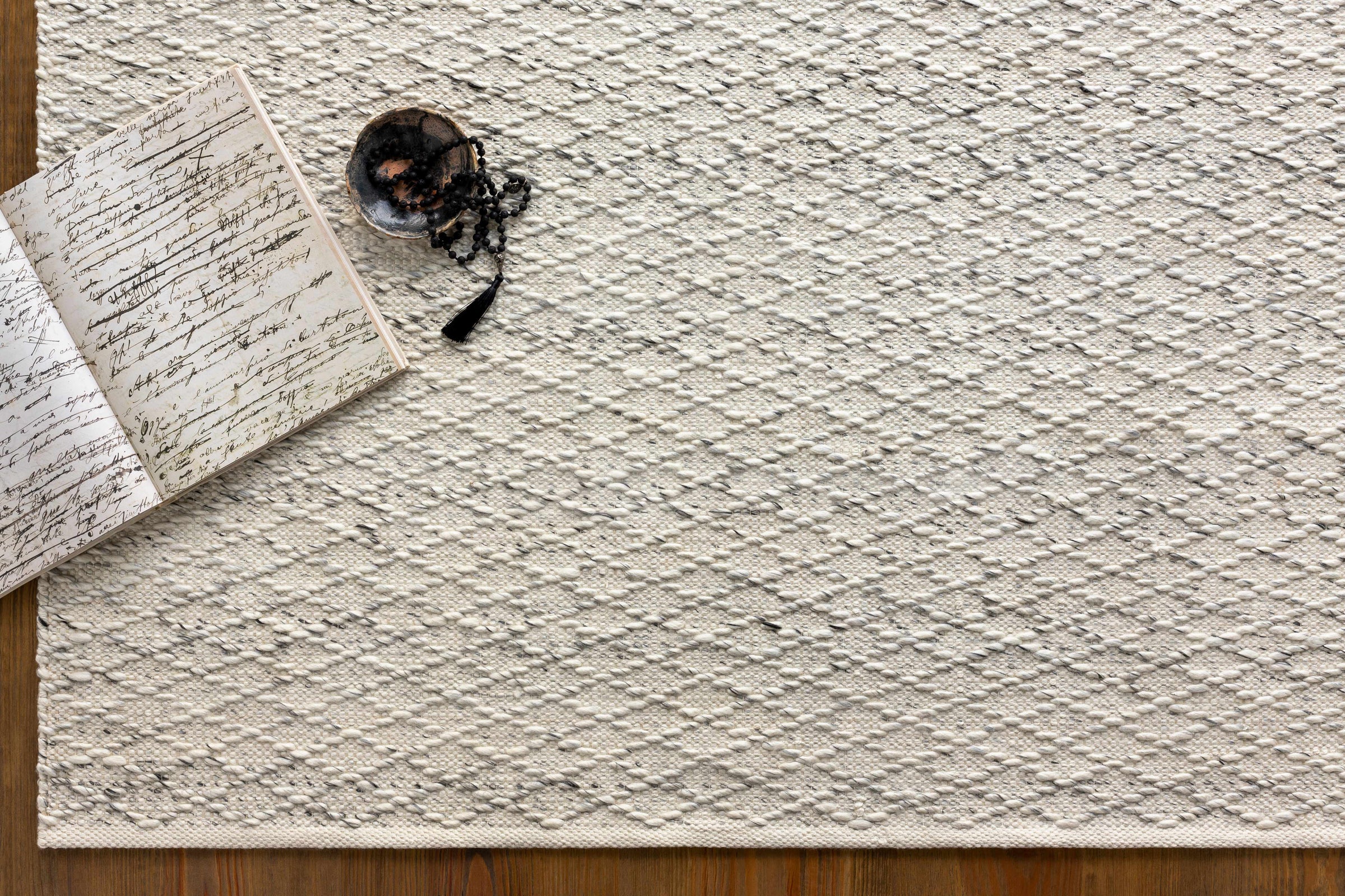 Modena MOE-1002 Hand Woven Rug