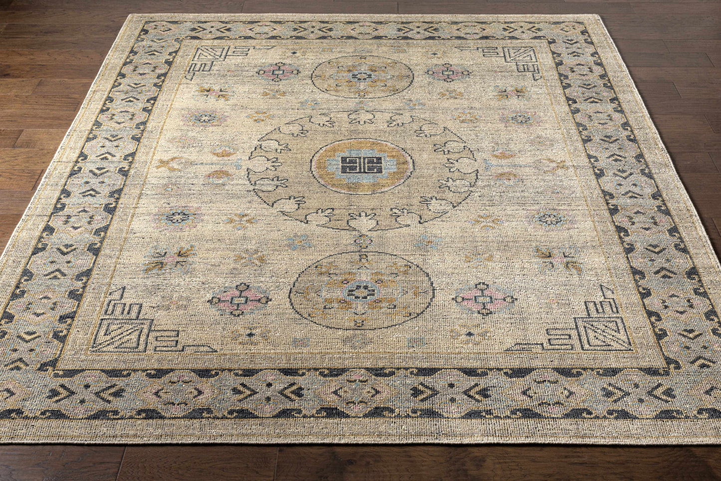 Smyrna SMY-2301 Handmade Rug