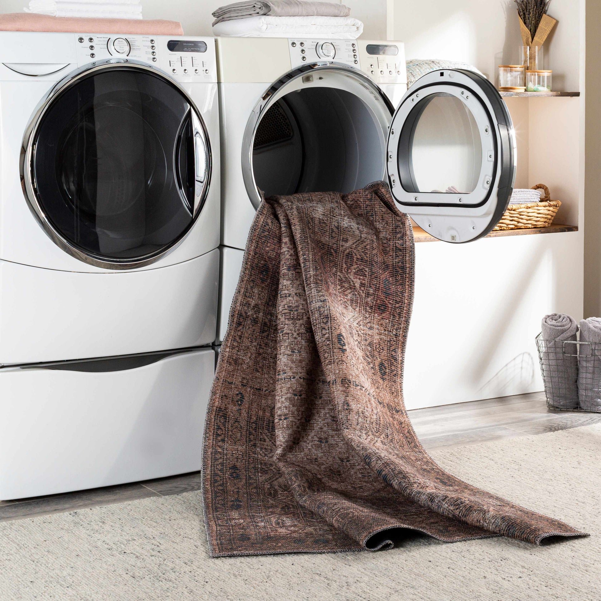 Colin CLN-2312 Machine Woven Rug