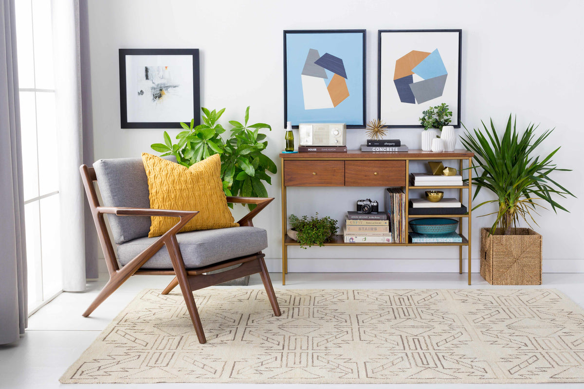 Pillows : CNR-003,Rugs : PBL-6000,Wall Art : BLI-8001,BLI-8003