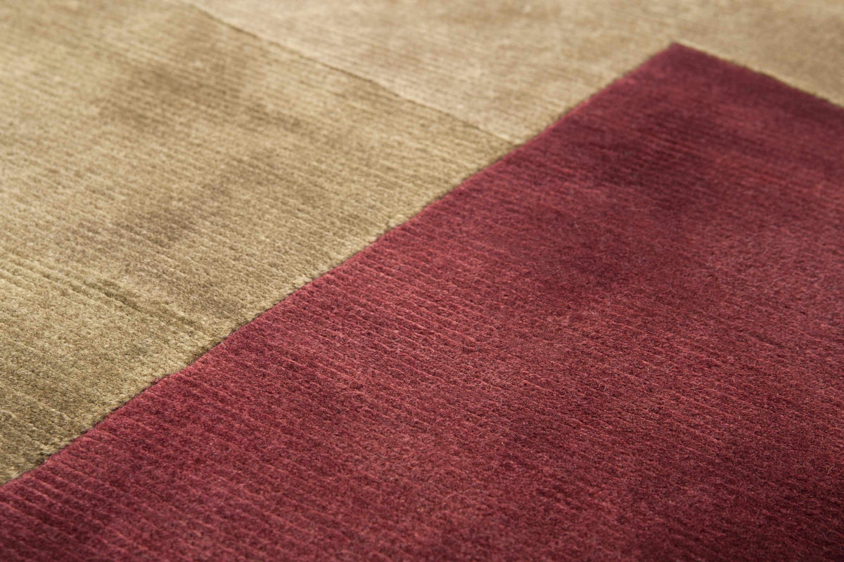 Mugal IN-8101 Hand Knotted Rug