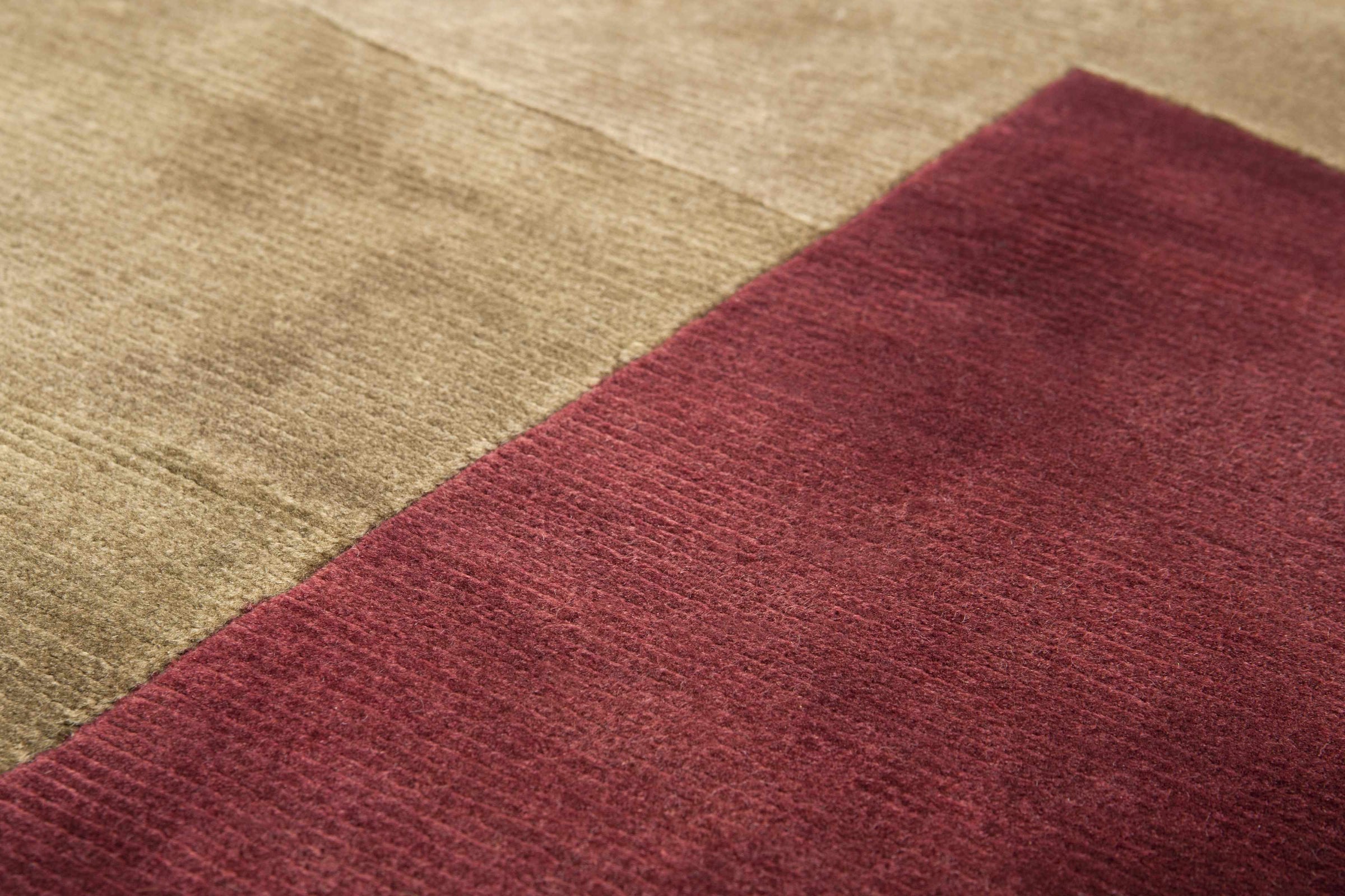 Mugal IN-8101 Hand Knotted Rug