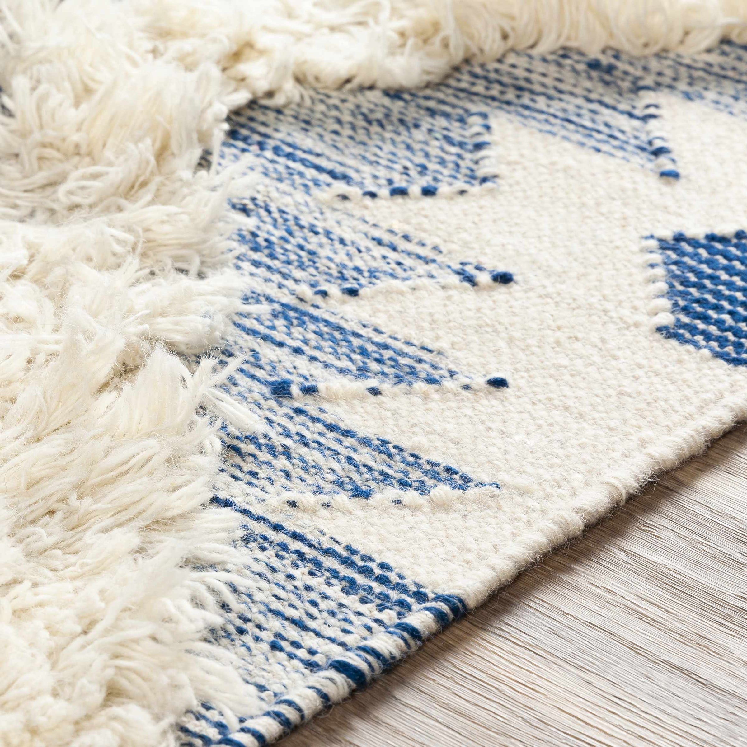 Apache APA-2304 Hand Woven Rug