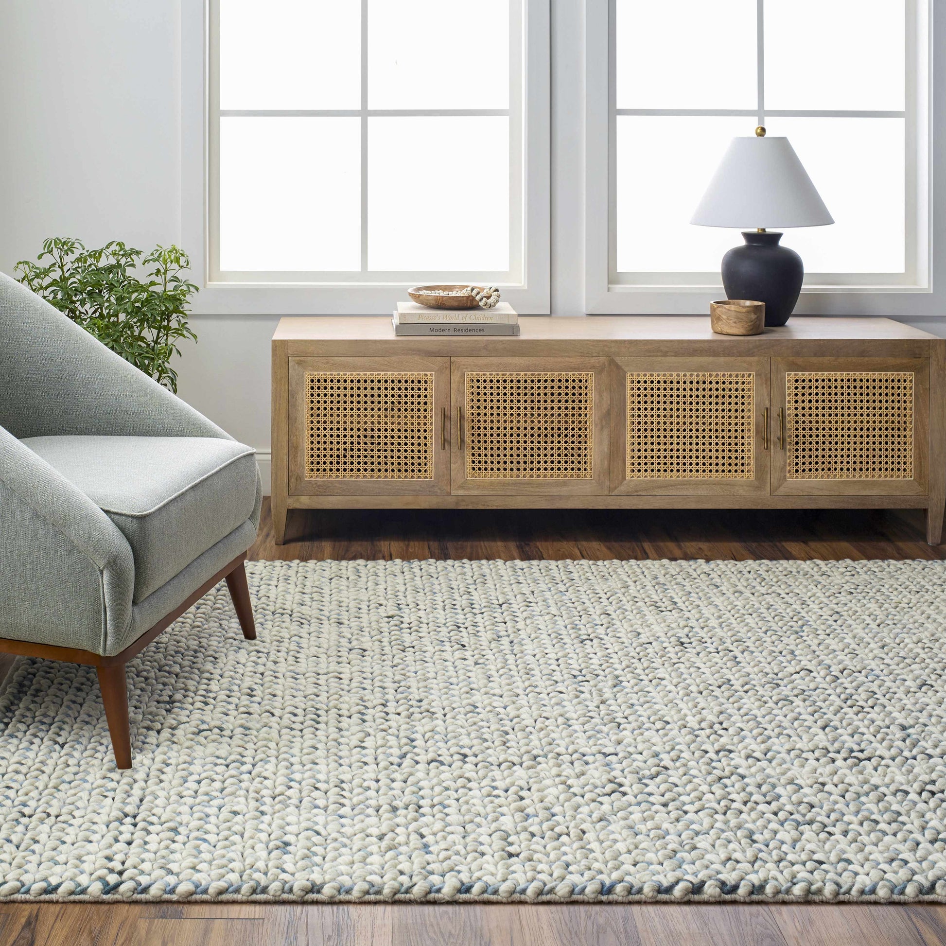 Avera AER-1001 Handmade Rug