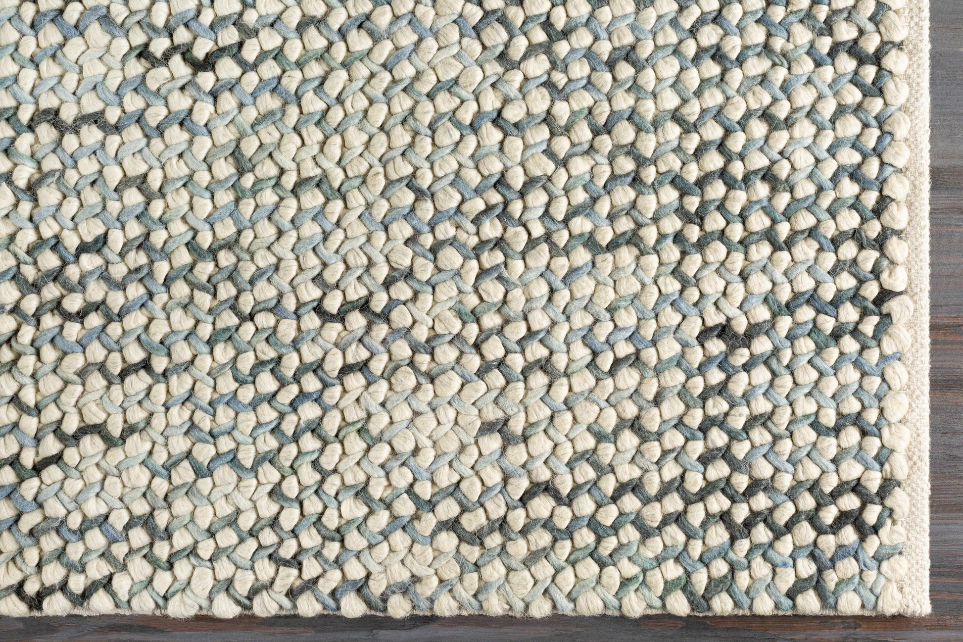 Avera AER-1001 Handmade Rug