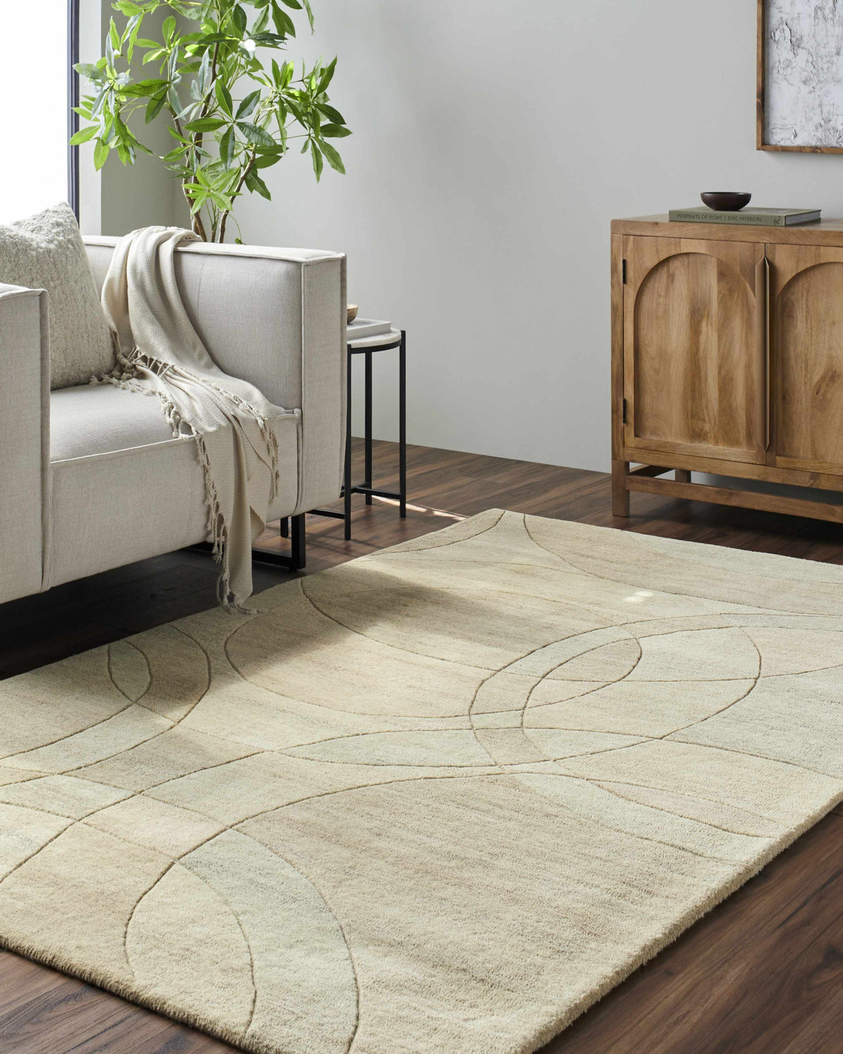 Forum FM-7241 Hand Tufted Rug