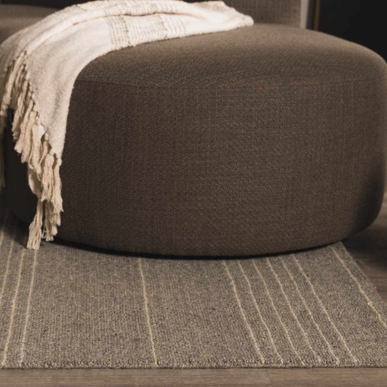 Romano RMO-2300 Handmade Rug