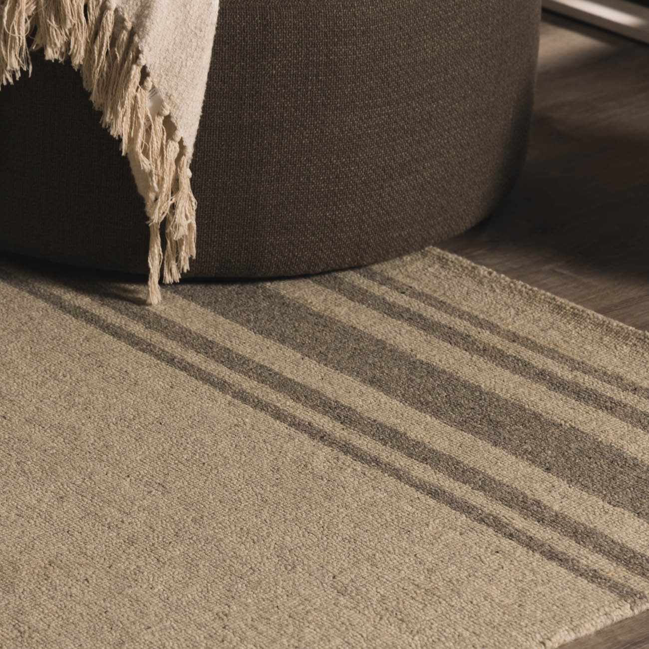Romano RMO-2301 Handmade Rug