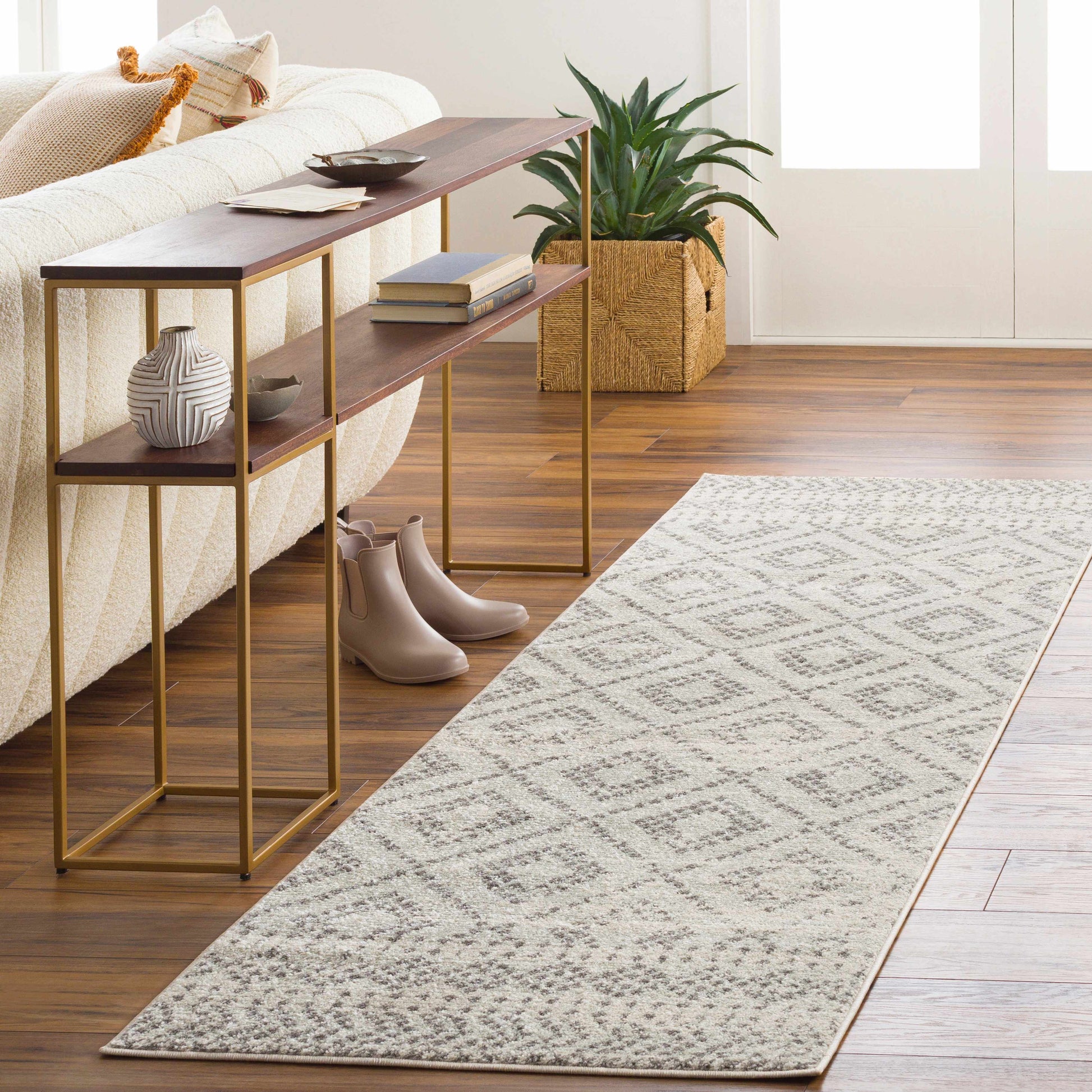 Sunderland SUN-2301 Machine Woven Rug