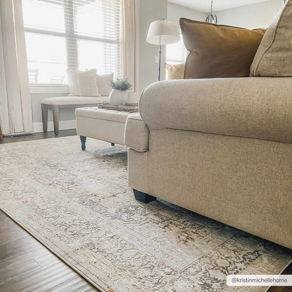 Carmel CRL-2313 Machine Woven Rug