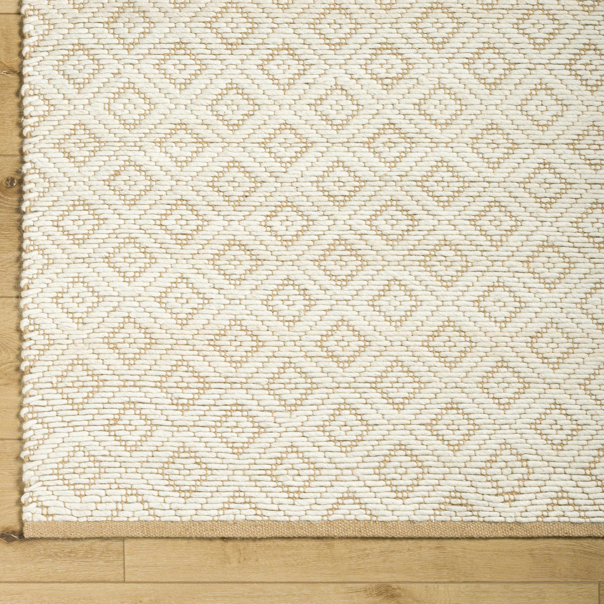 Ahlat AHT-2301 Hand Woven Rug