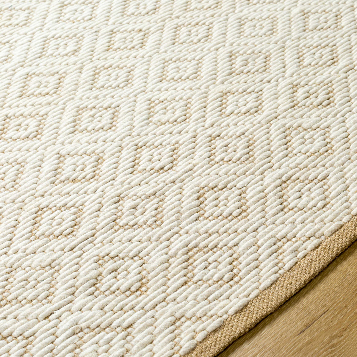 Ahlat AHT-2301 Hand Woven Rug