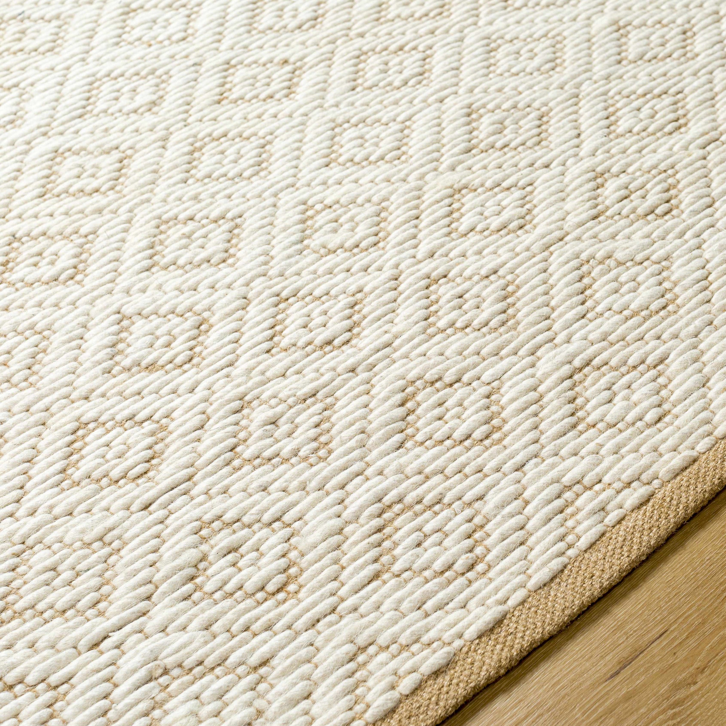 Ahlat AHT-2301 Hand Woven Rug