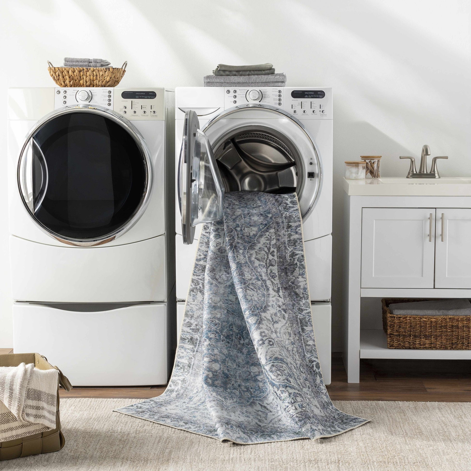 Amelie AML-2364 Machine Woven Rug