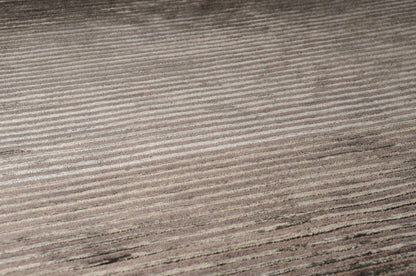 Mugal IN-8243 Hand Knotted Rug