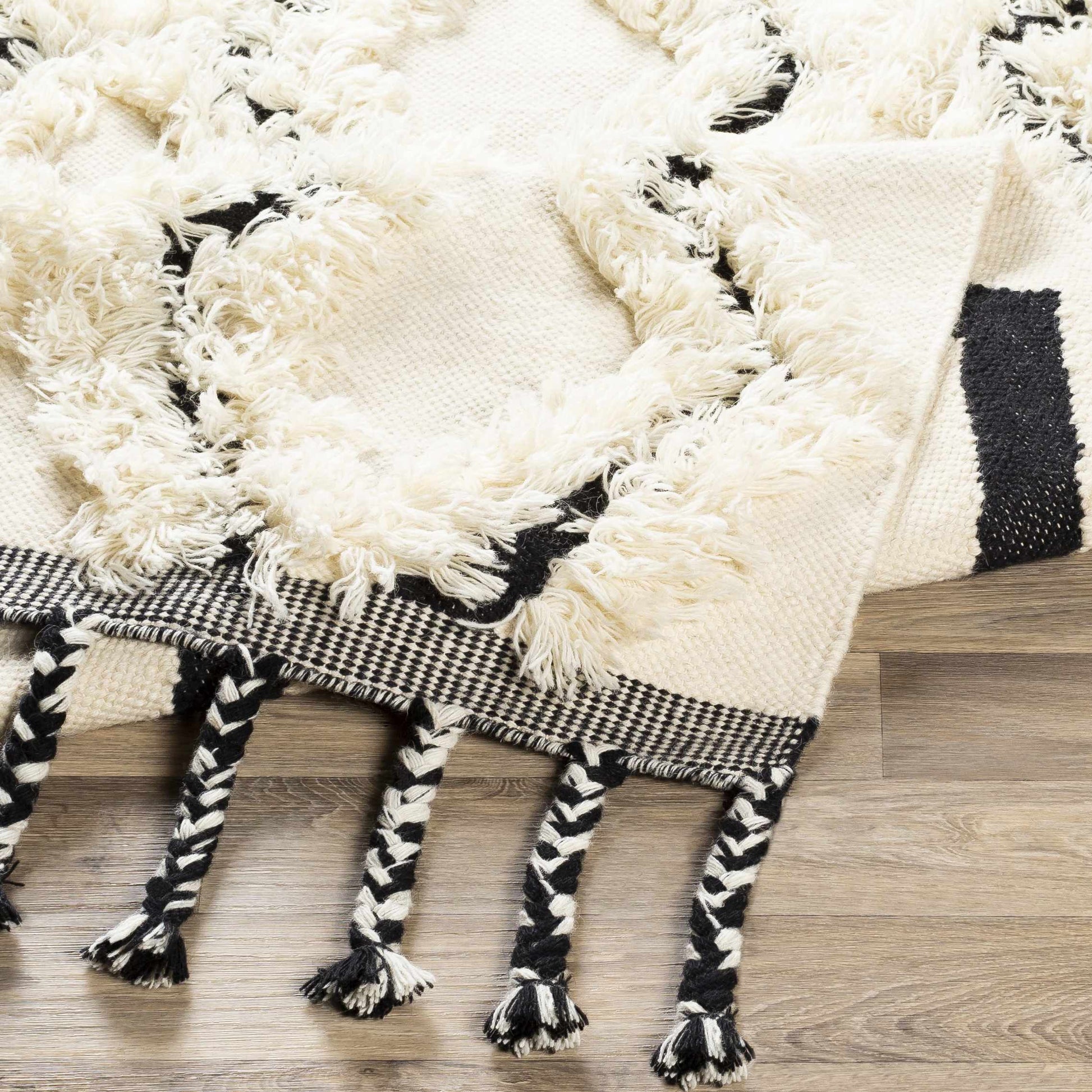 Apache APA-2300 Hand Woven Rug