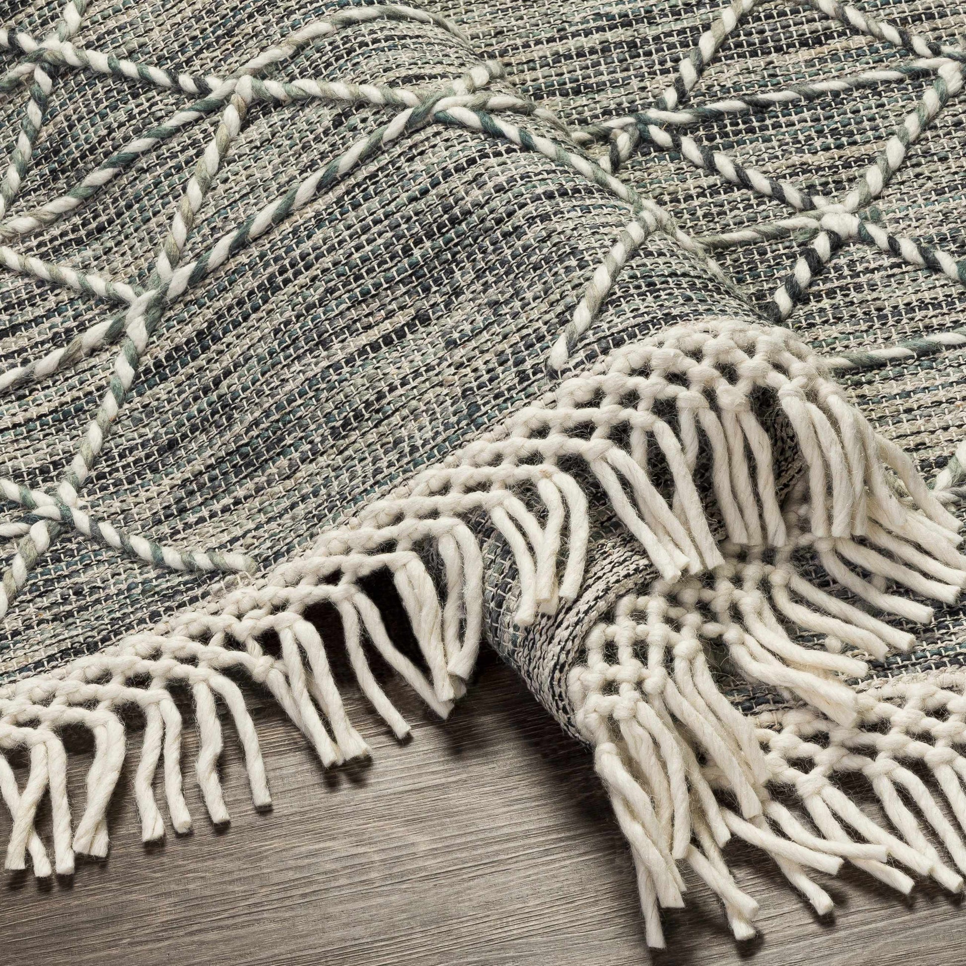 Lucia LCI-2300 Hand Woven Rug