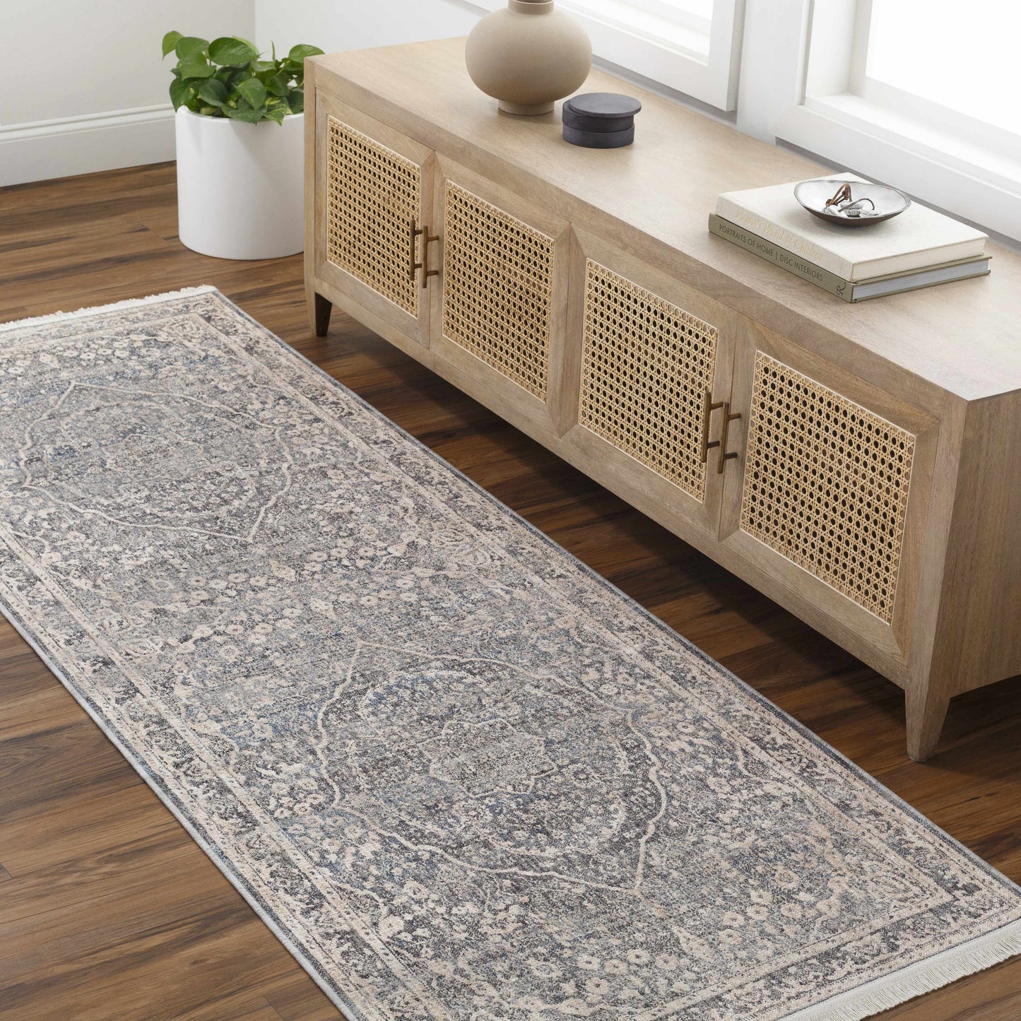 Chicago CHG-2315 Machine Woven Rug