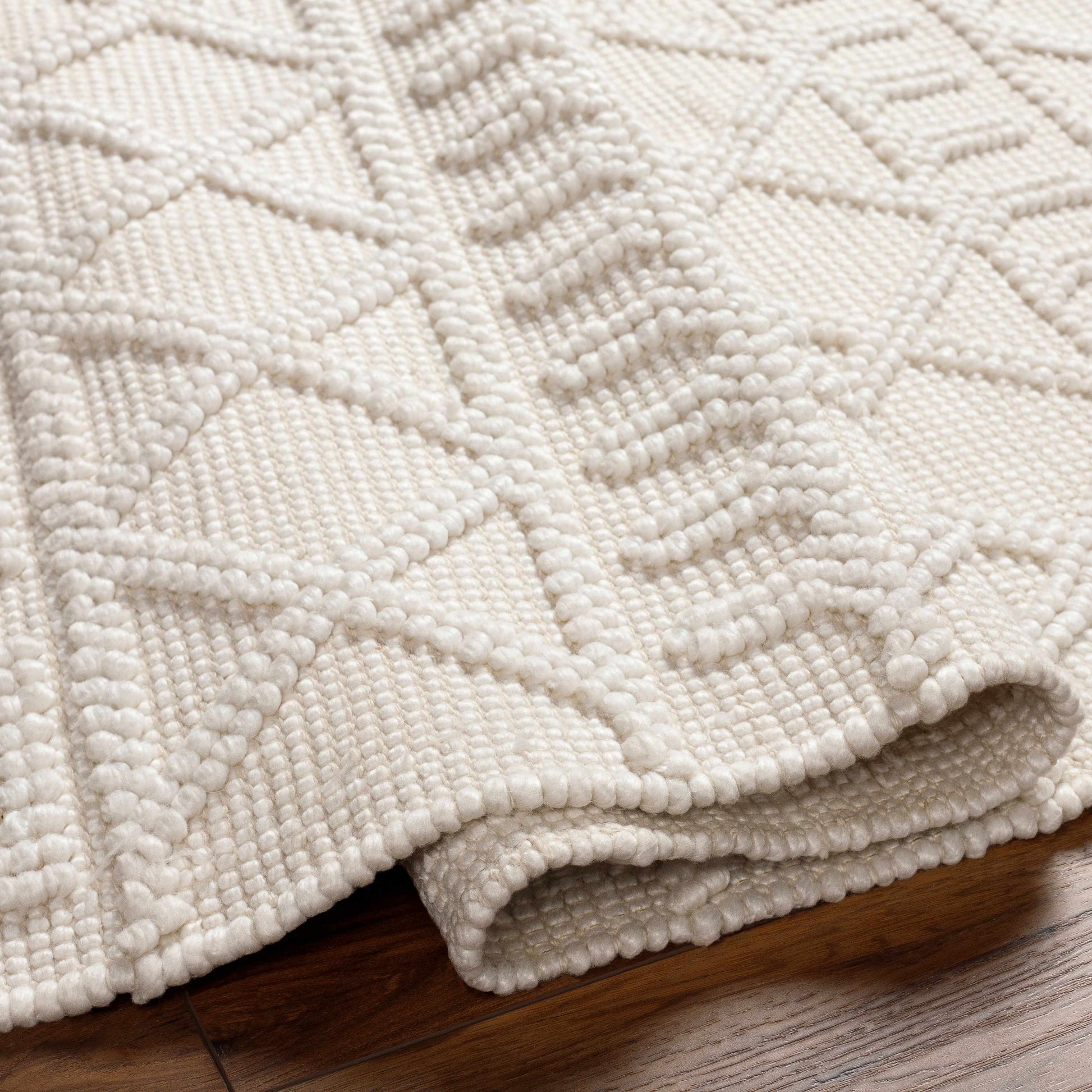 Daffodil DFF-2303 Hand Woven Rug