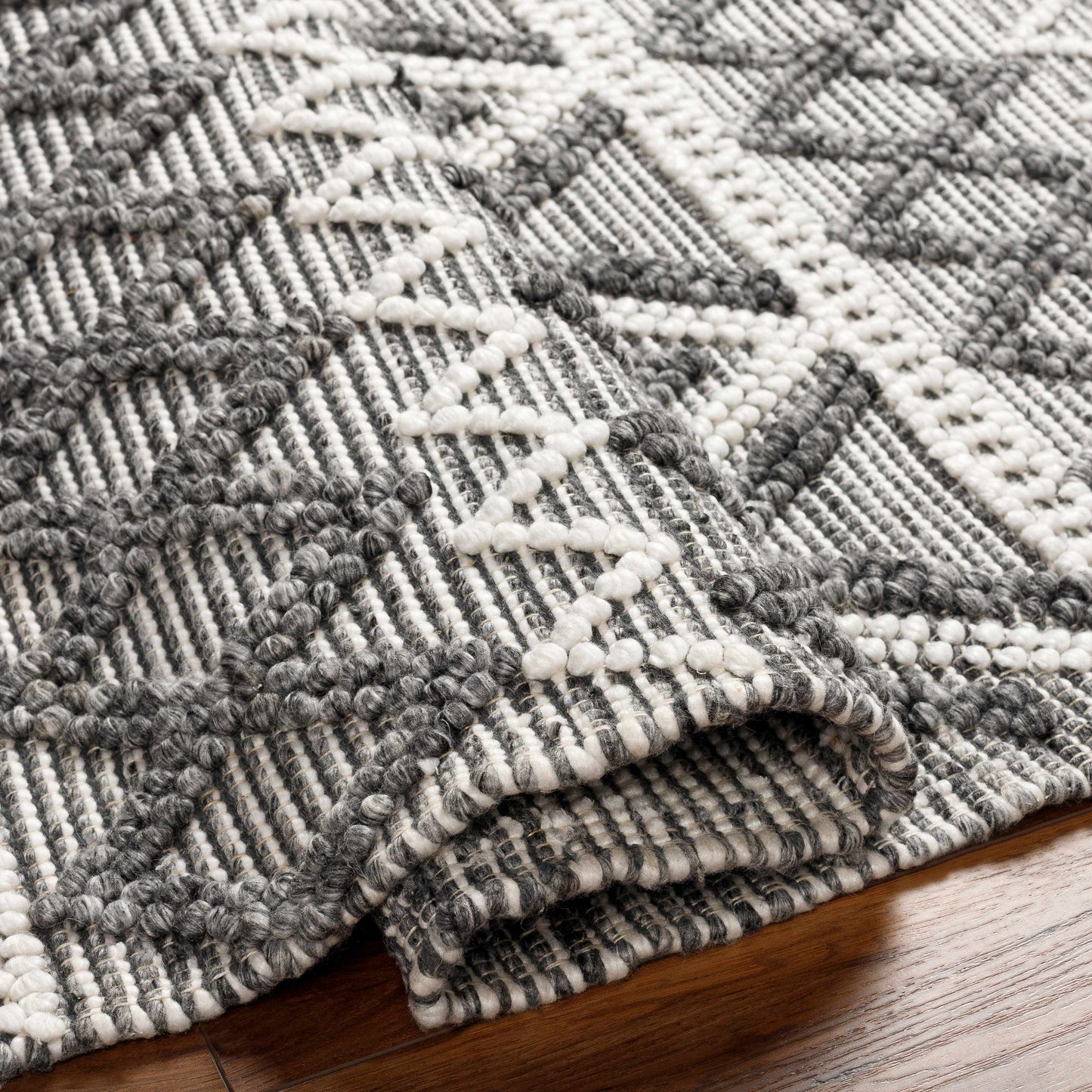 Daffodil DFF-2300 Hand Woven Rug