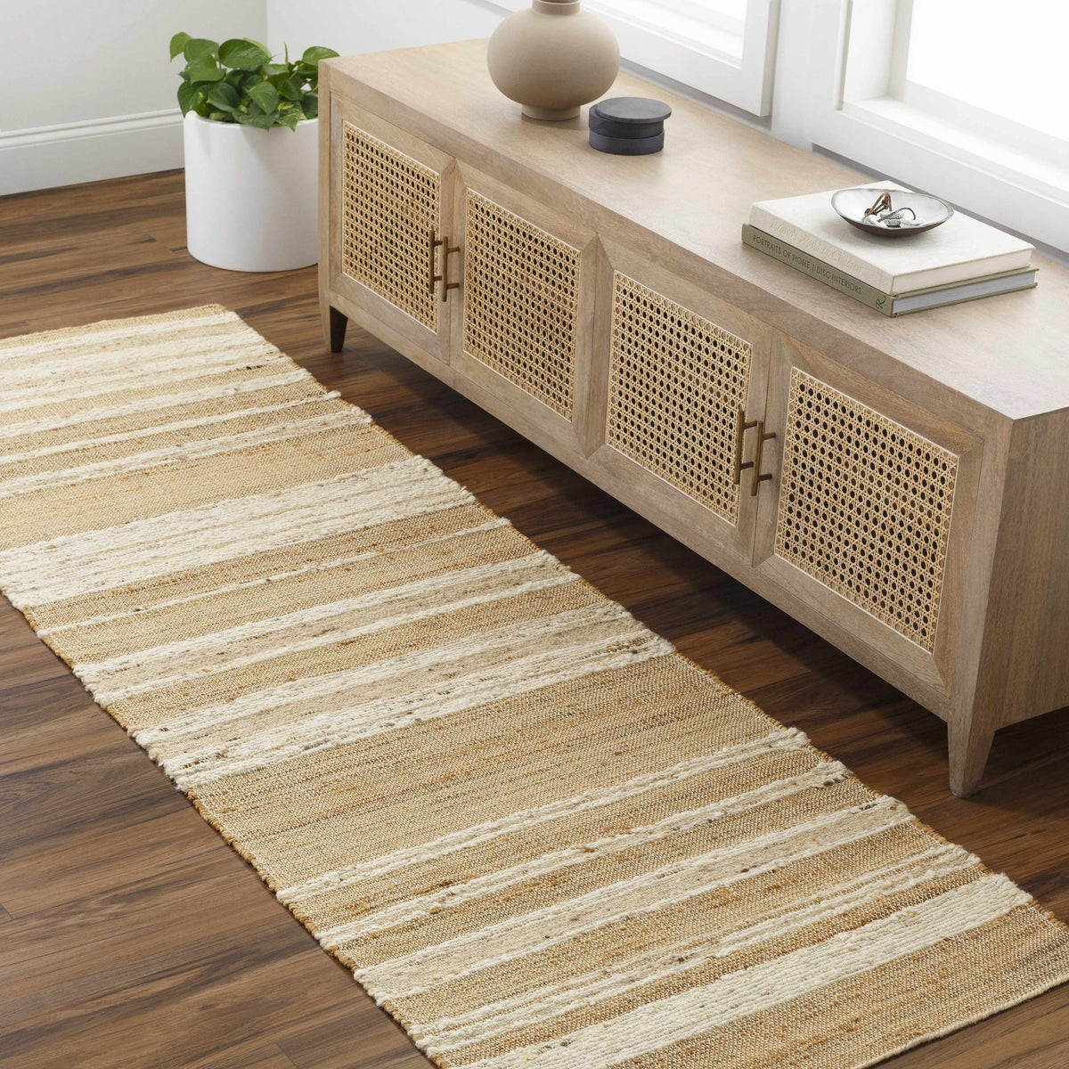 Rugs : GNV-2307