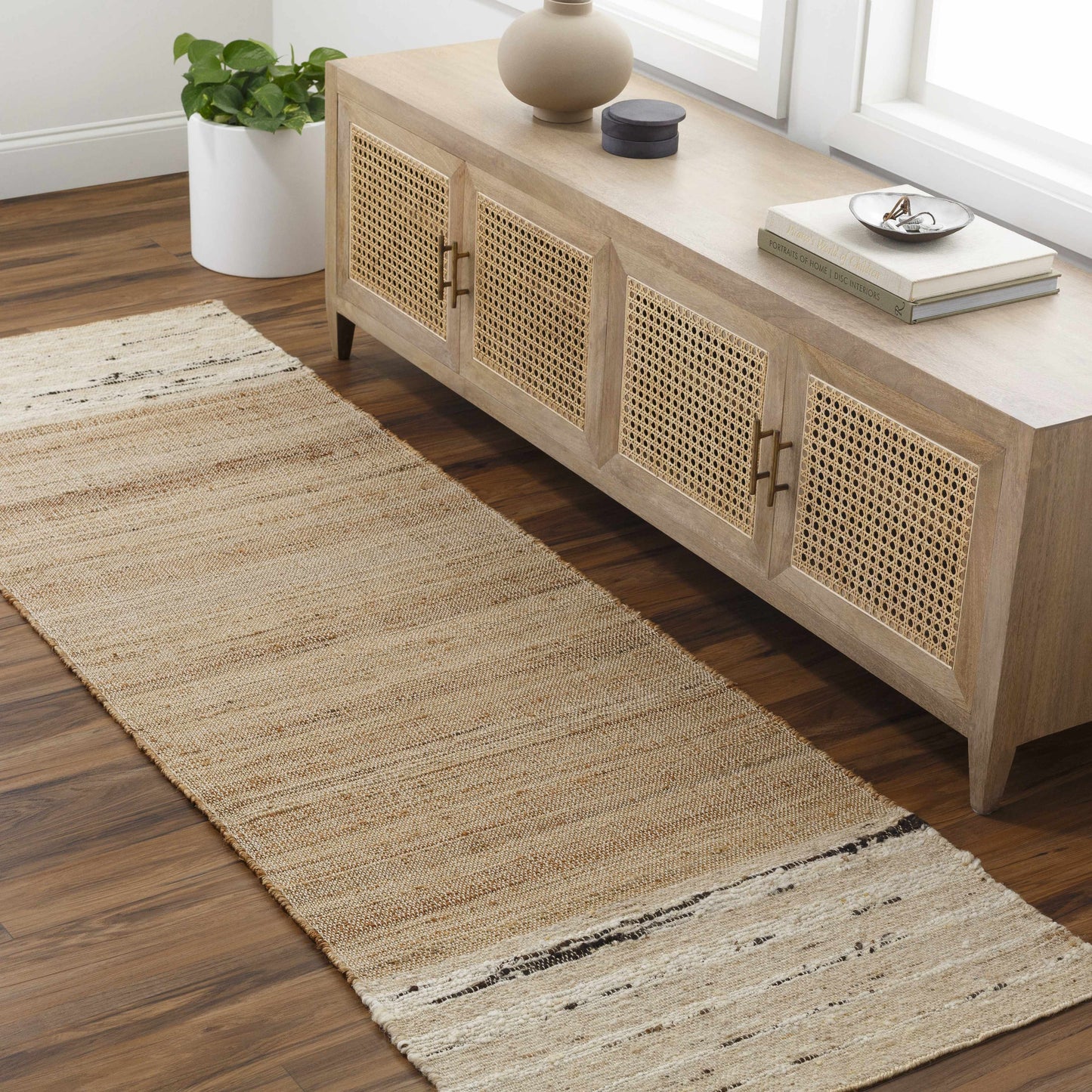 Geneva GNV-2304 Hand Woven Rug