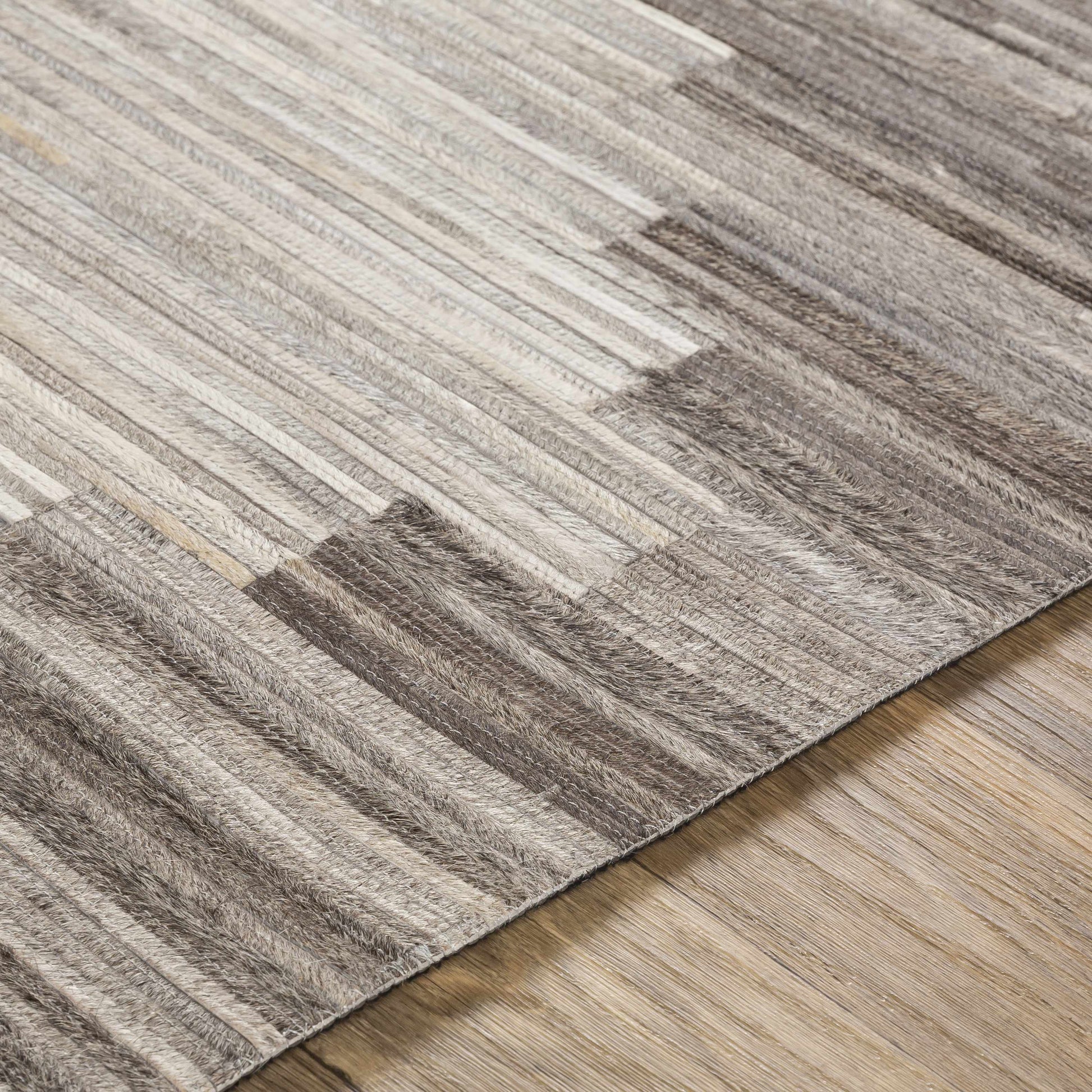 Zander ZND-1007 Hand Crafted Rug