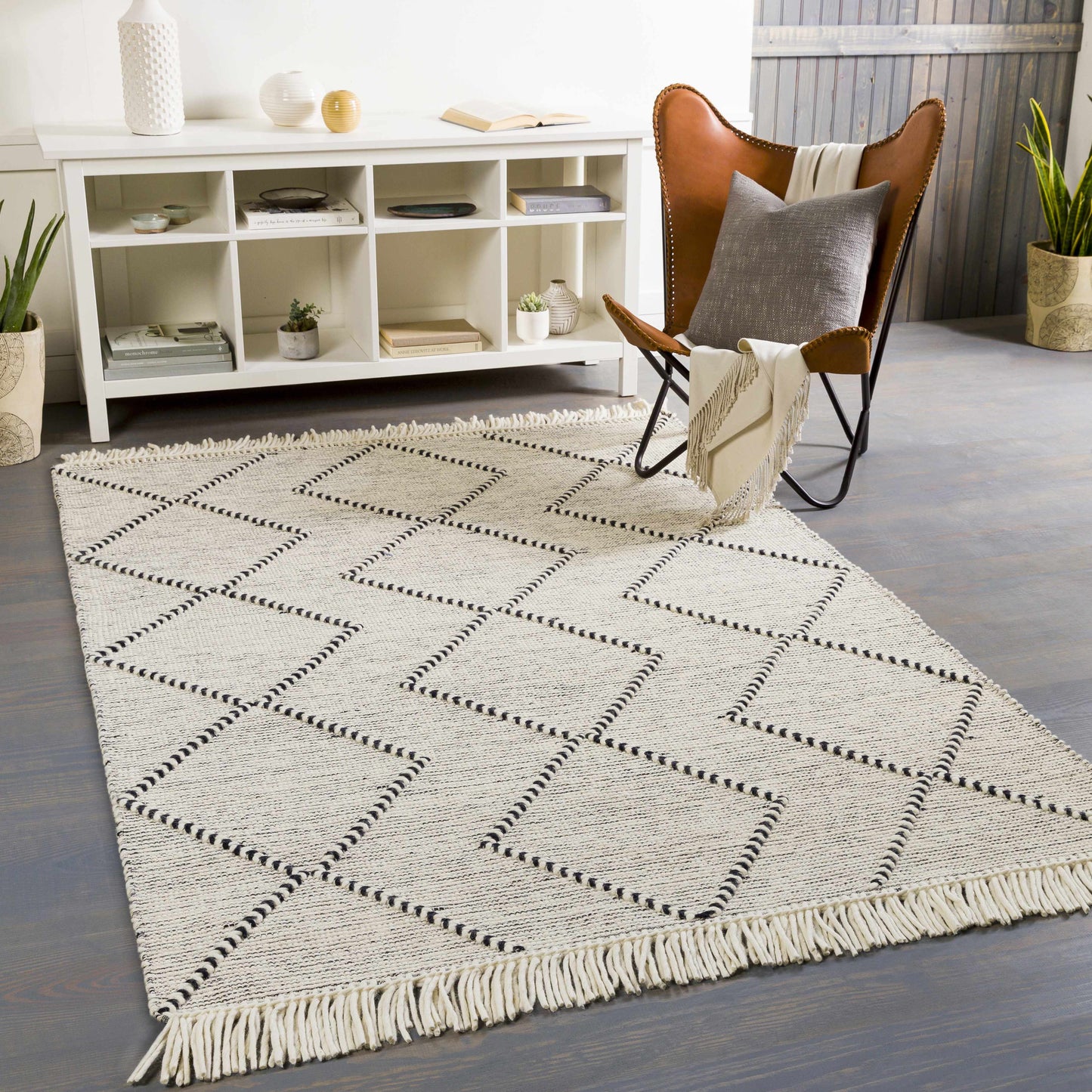 Uttar UTT-2303 Hand Woven Rug