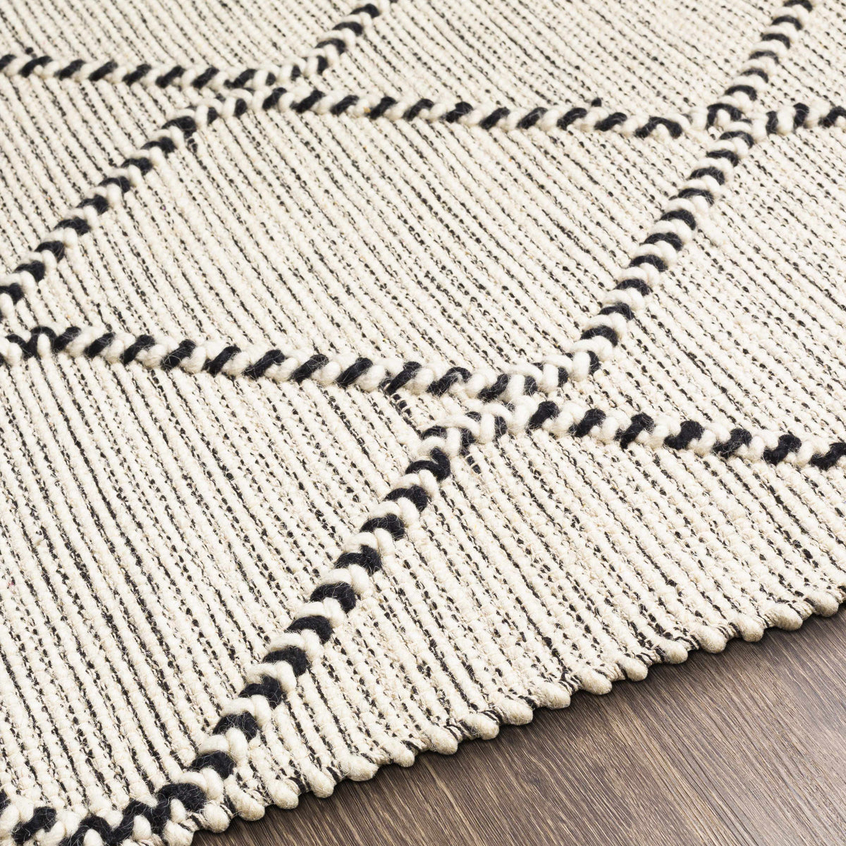 Uttar UTT-2301 Hand Woven Rug