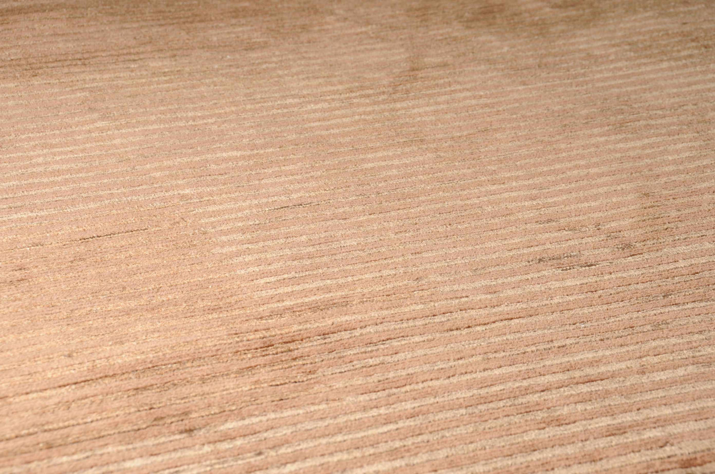 Mugal IN-8247 Hand Knotted Rug