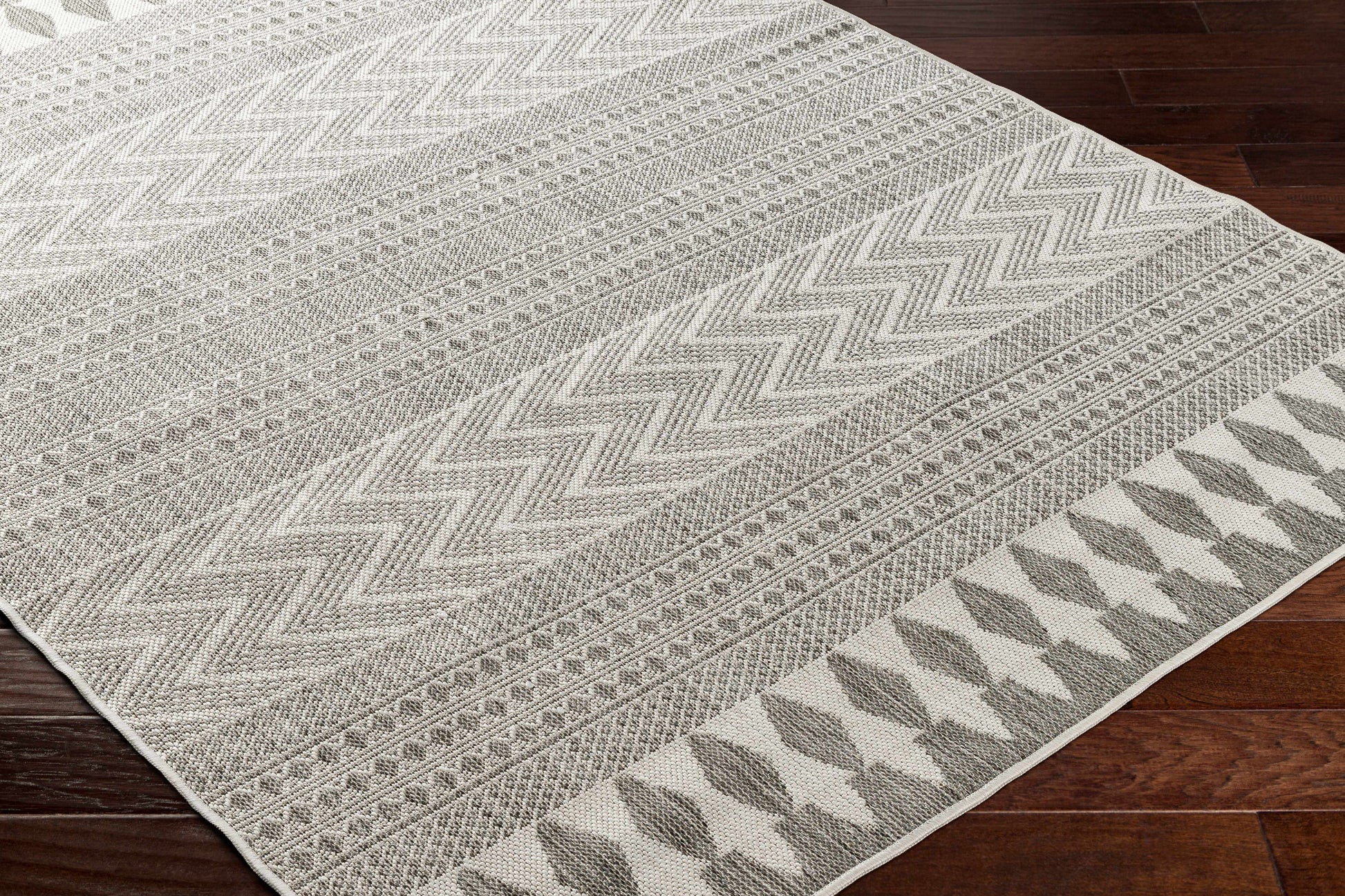 Long Beach LBH-2322 Machine Woven Rug