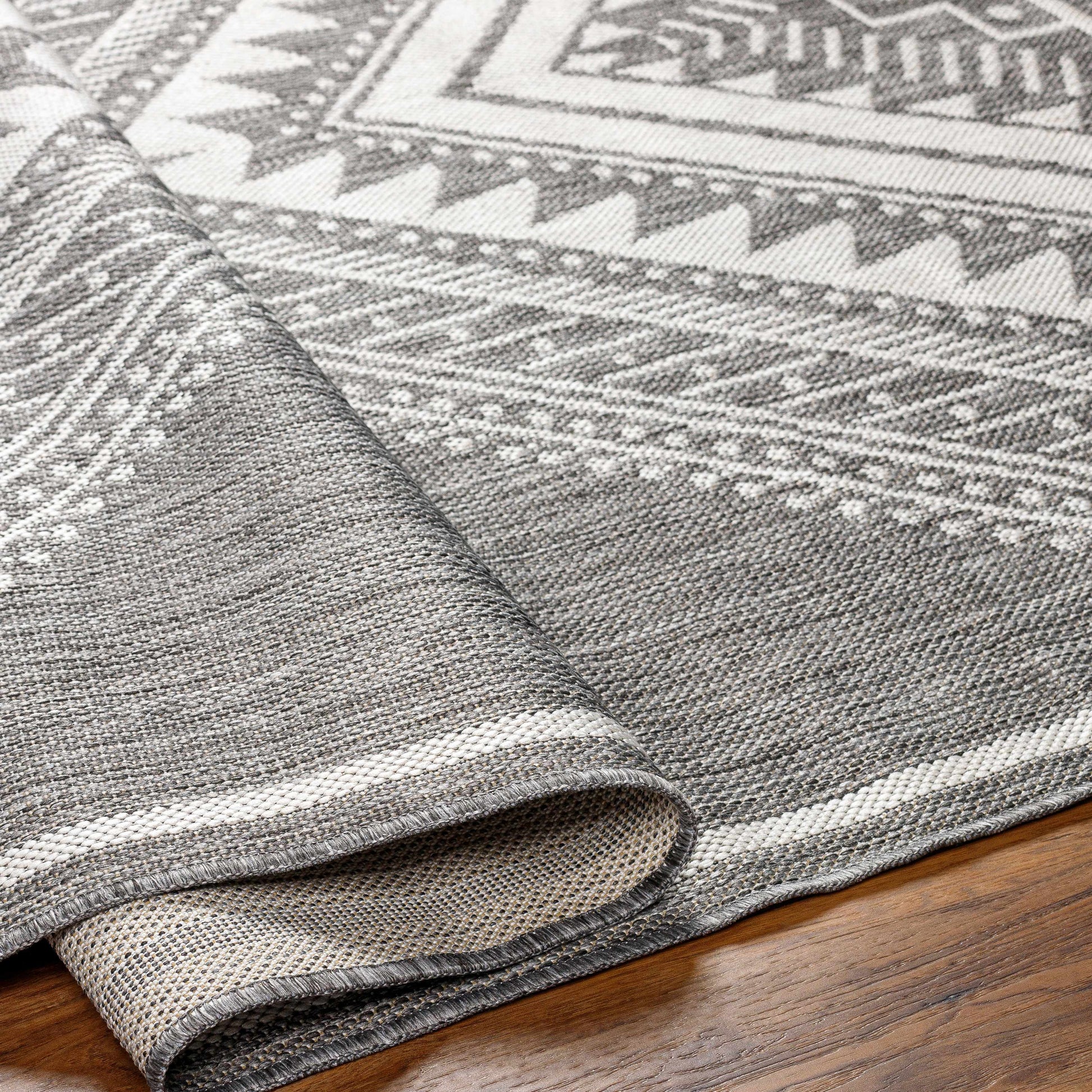 Long Beach LBH-2337 Machine Woven Rug