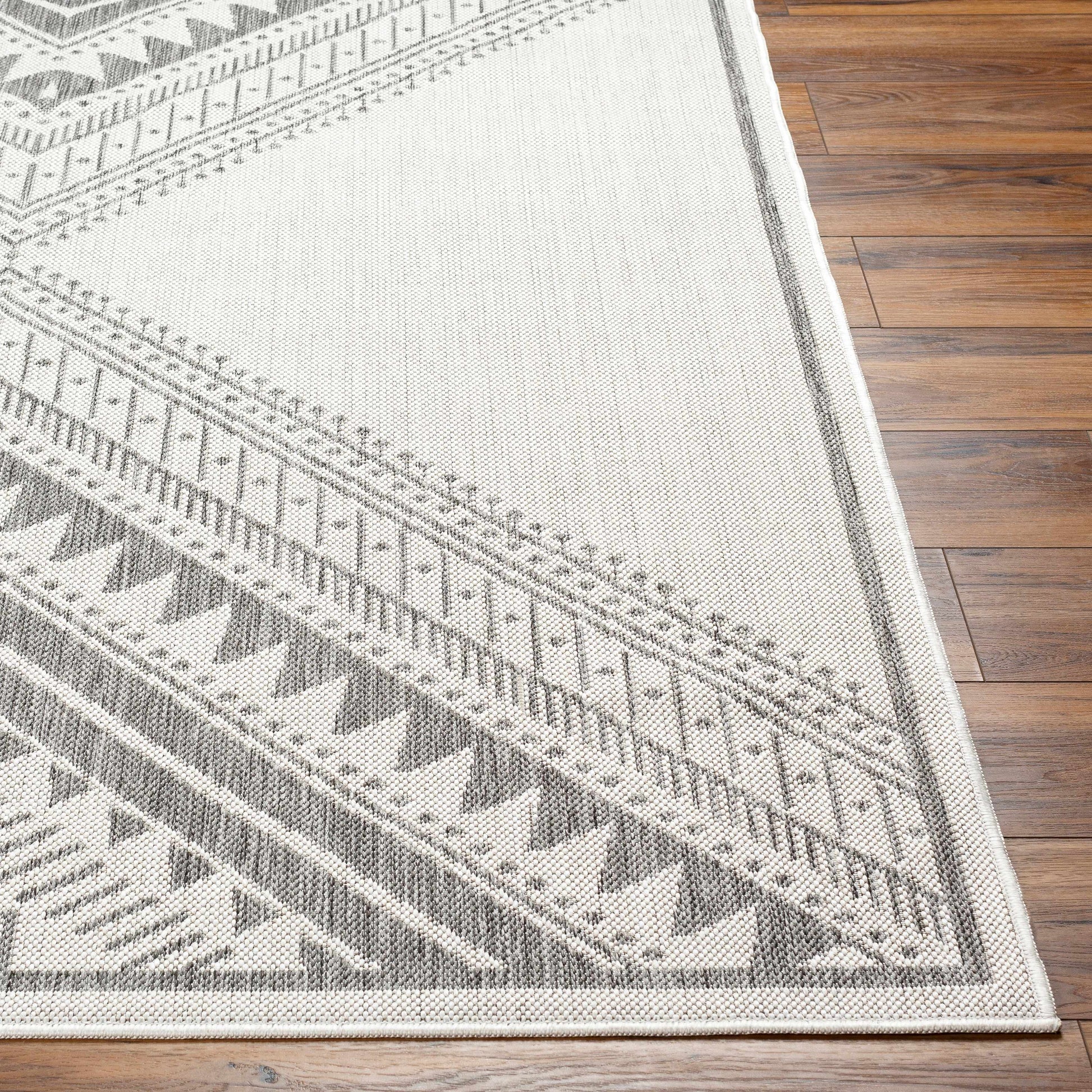 Long Beach LBH-2338 Machine Woven Rug