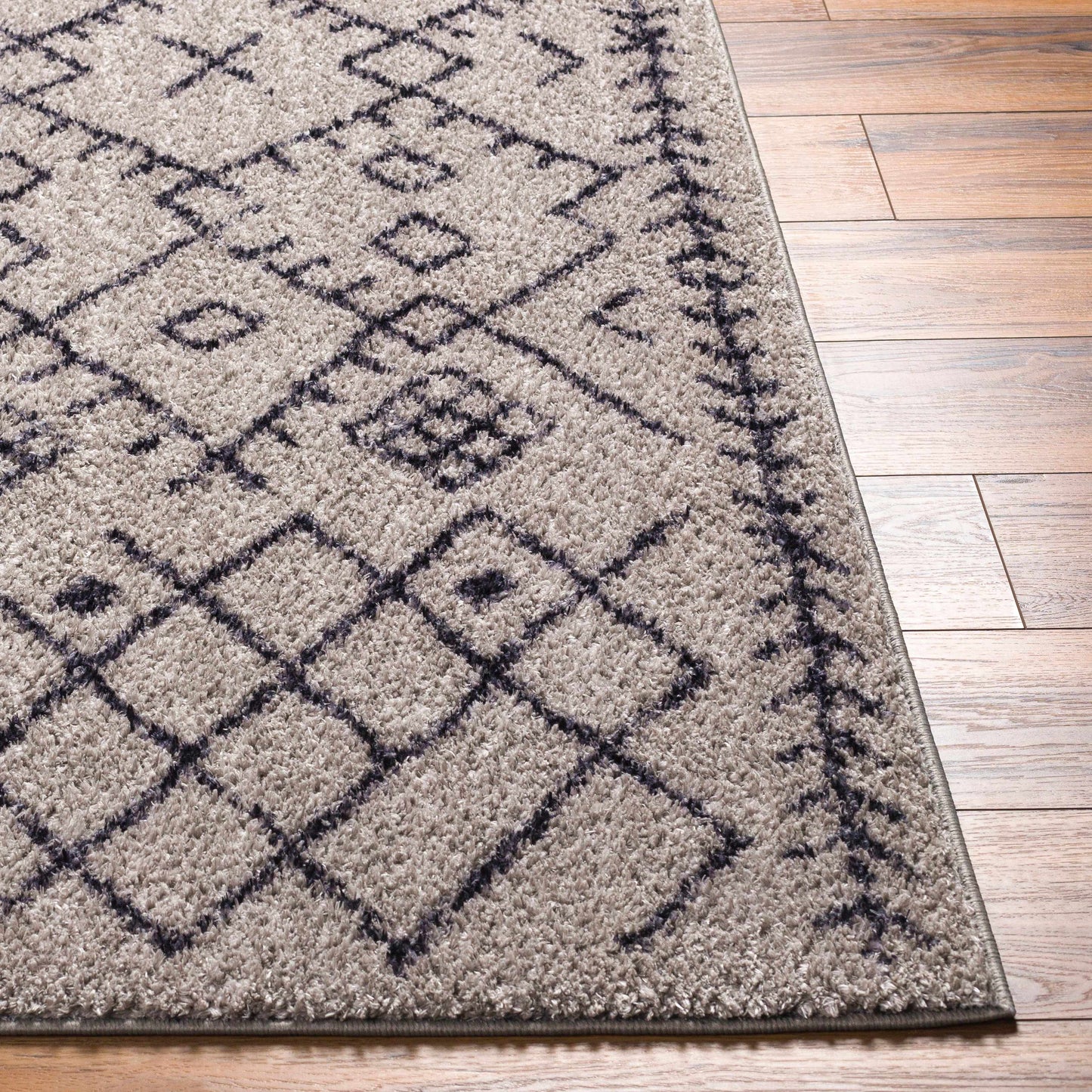 Lykke LKK-2305 Machine Woven Rug