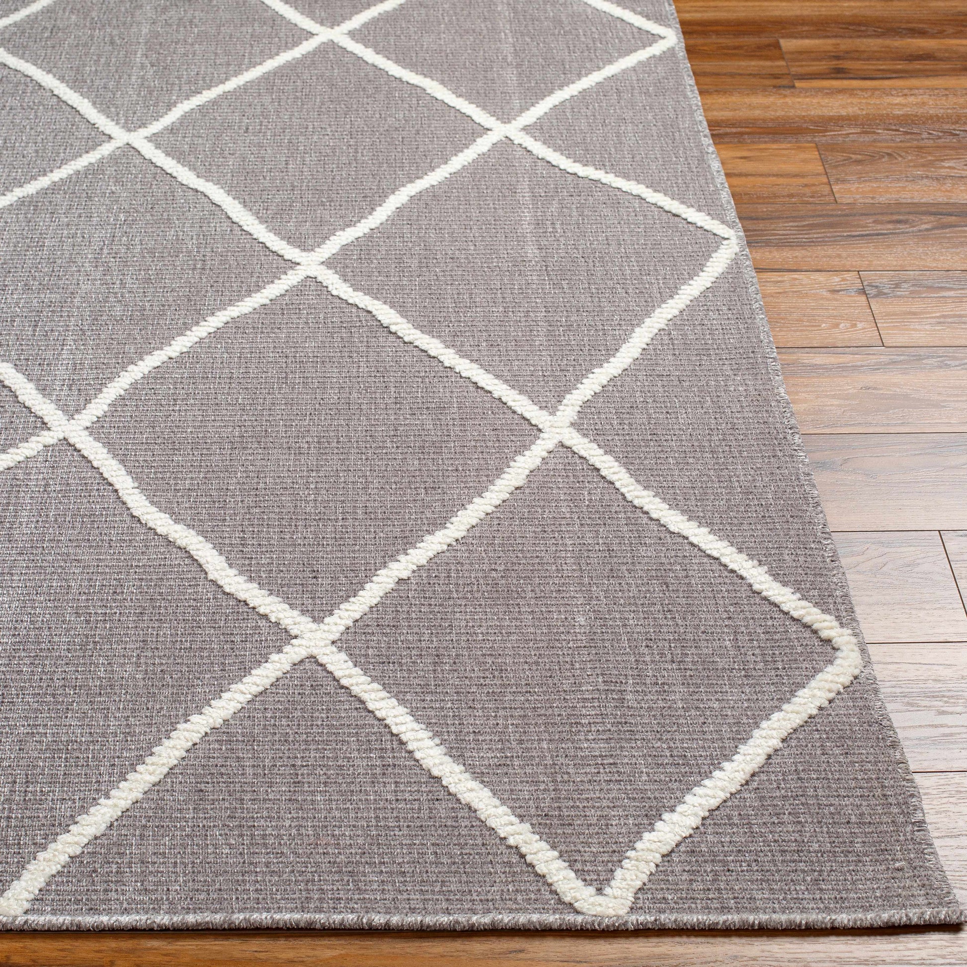 Lyna LYA-2304 Machine Woven Rug