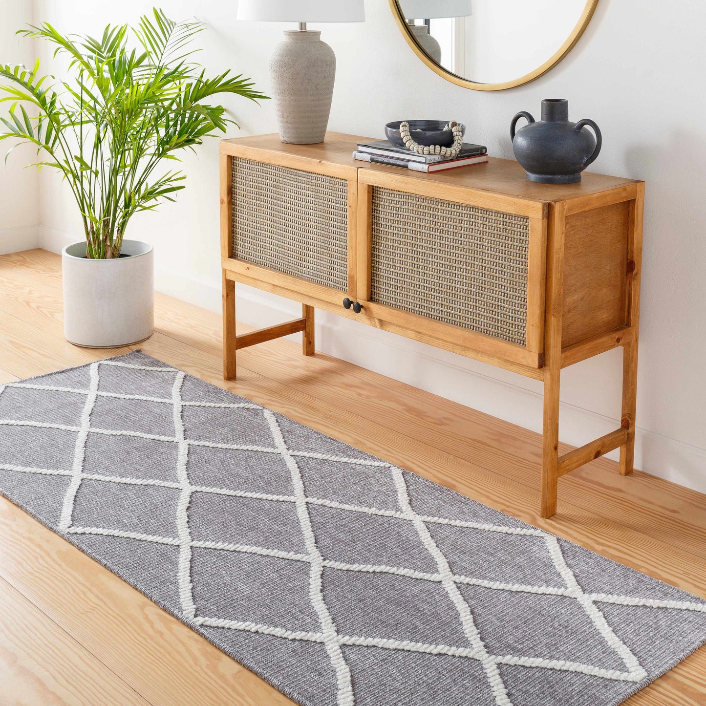 Lyna LYA-2304 Machine Woven Rug