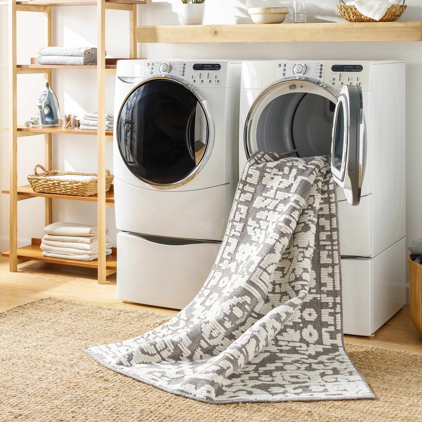 Lyna LYA-2319 Machine Woven Rug