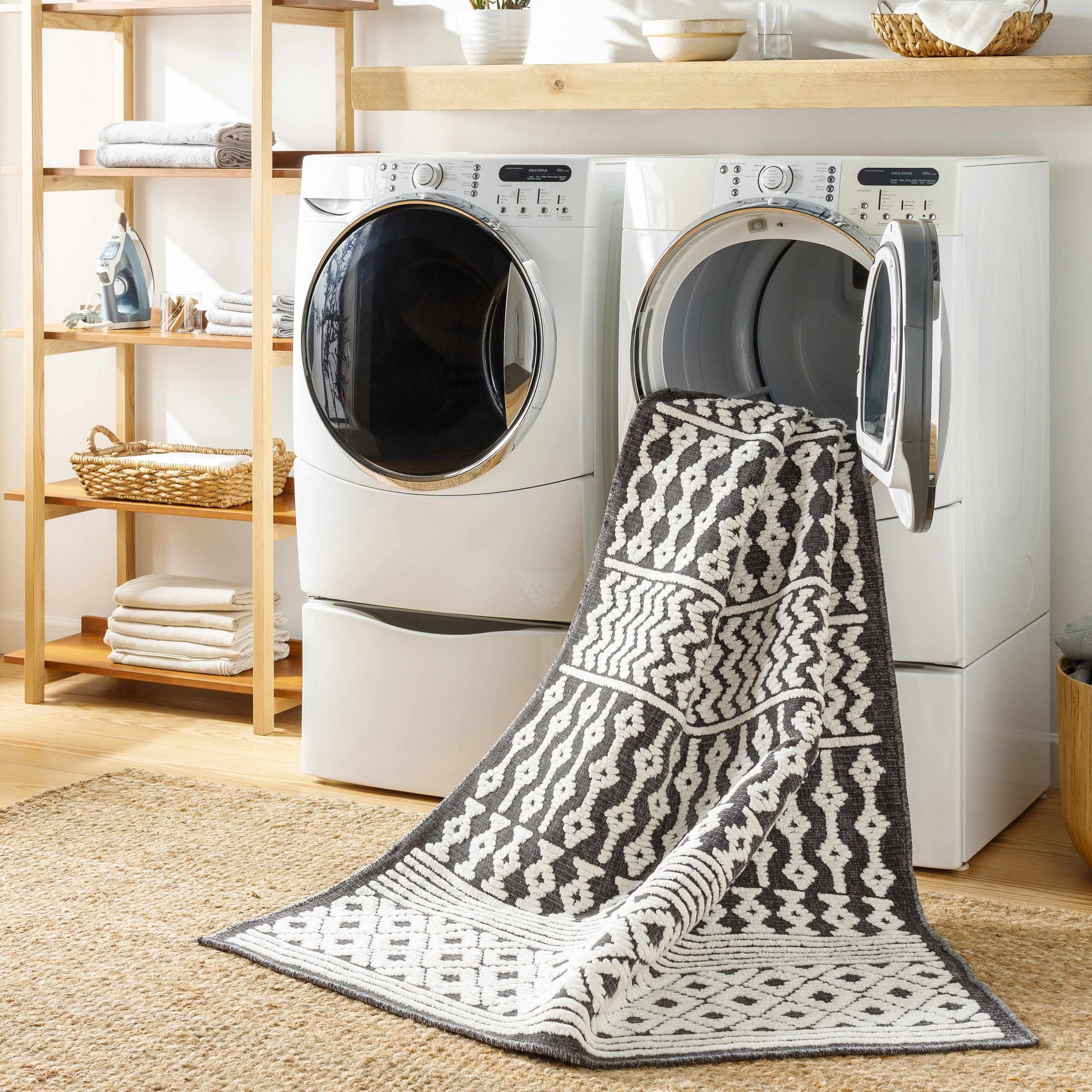 Lyna LYA-2310 Machine Woven Rug