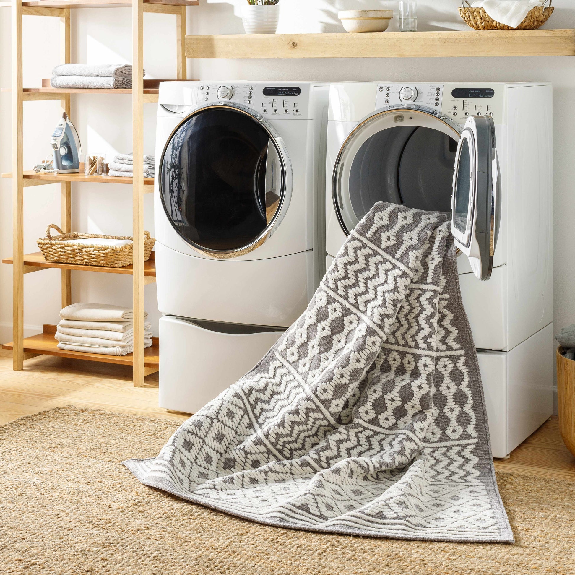 Lyna LYA-2311 Machine Woven Rug