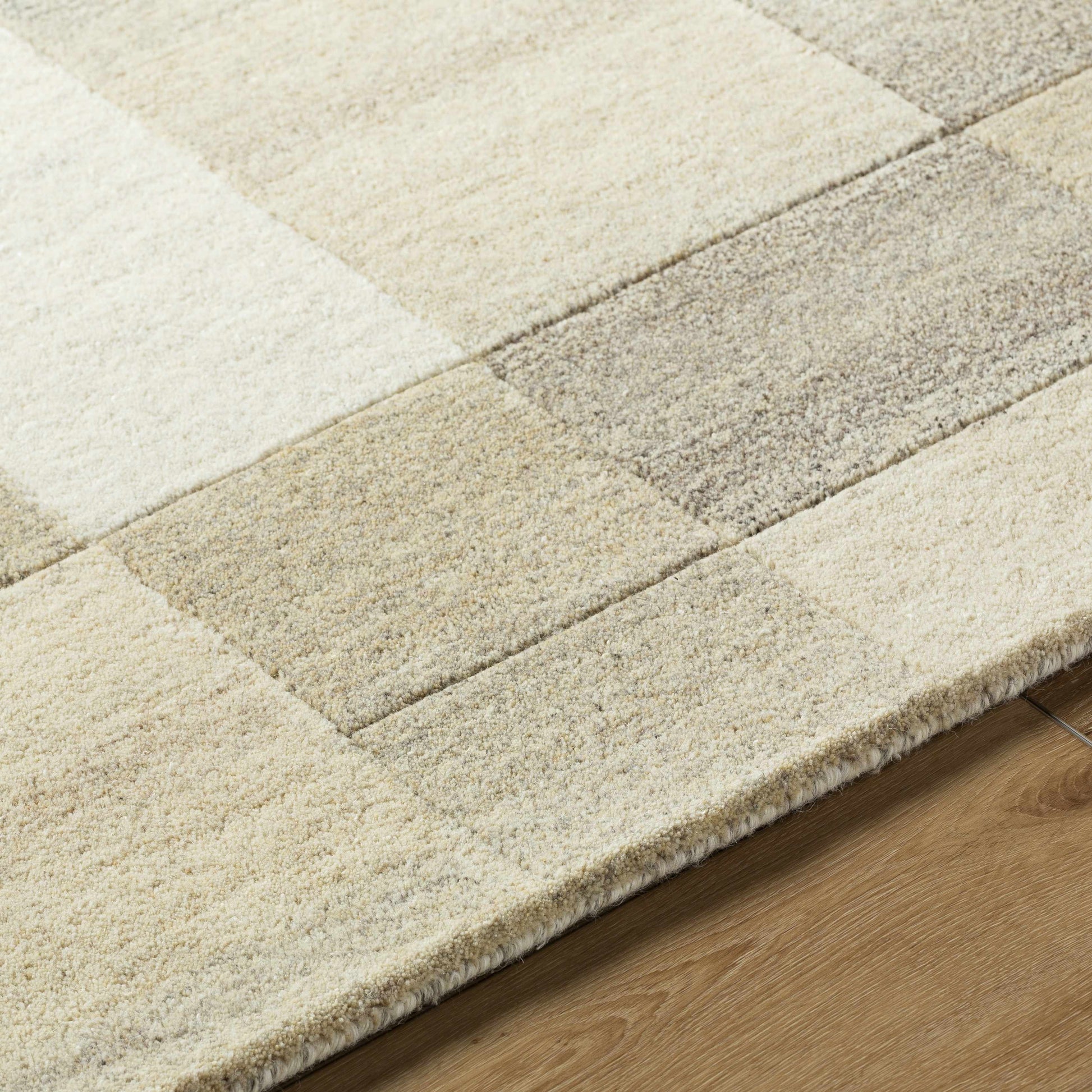 Forum FM-7246 Hand Tufted Rug