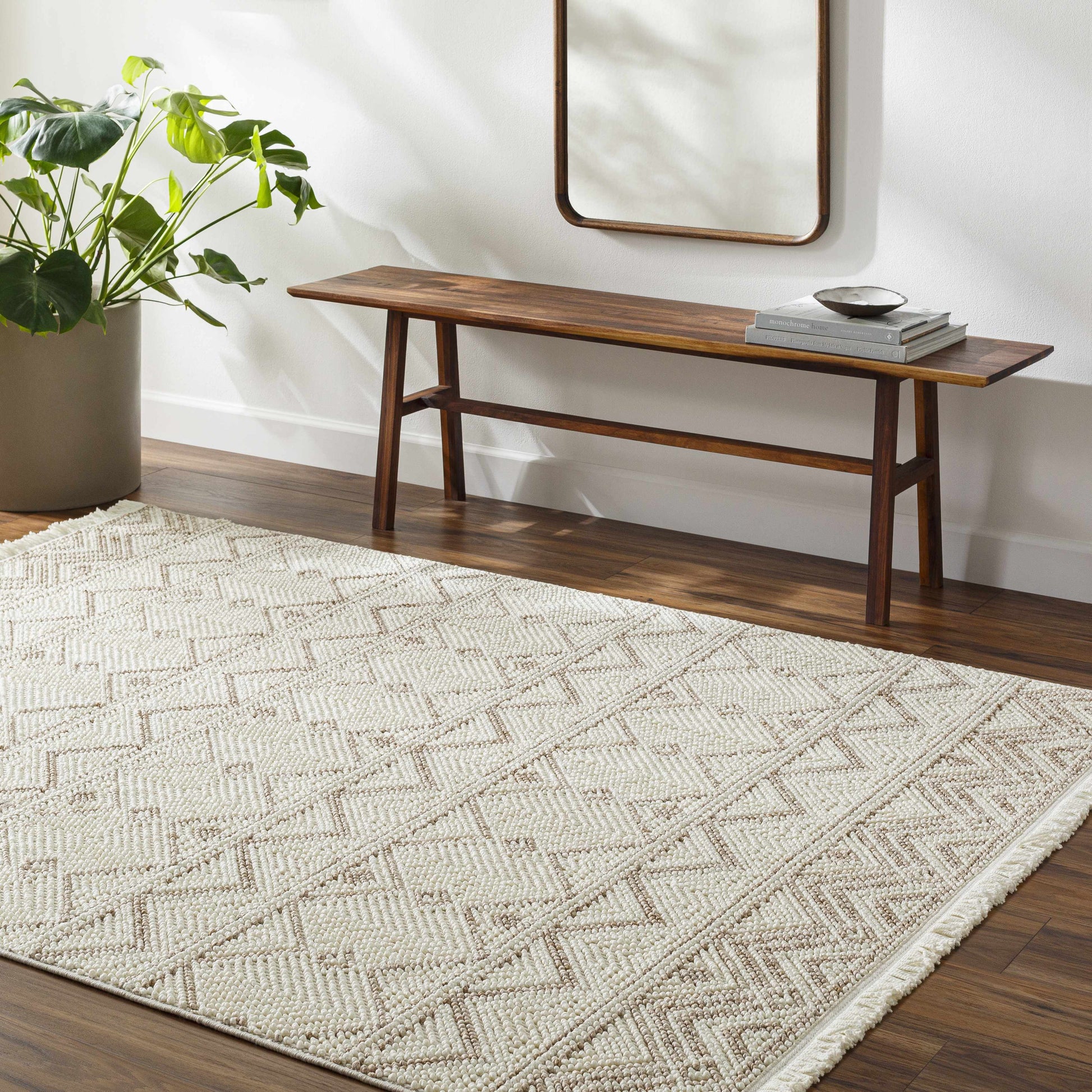 New Delhi NWH-2305 Machine Woven Rug