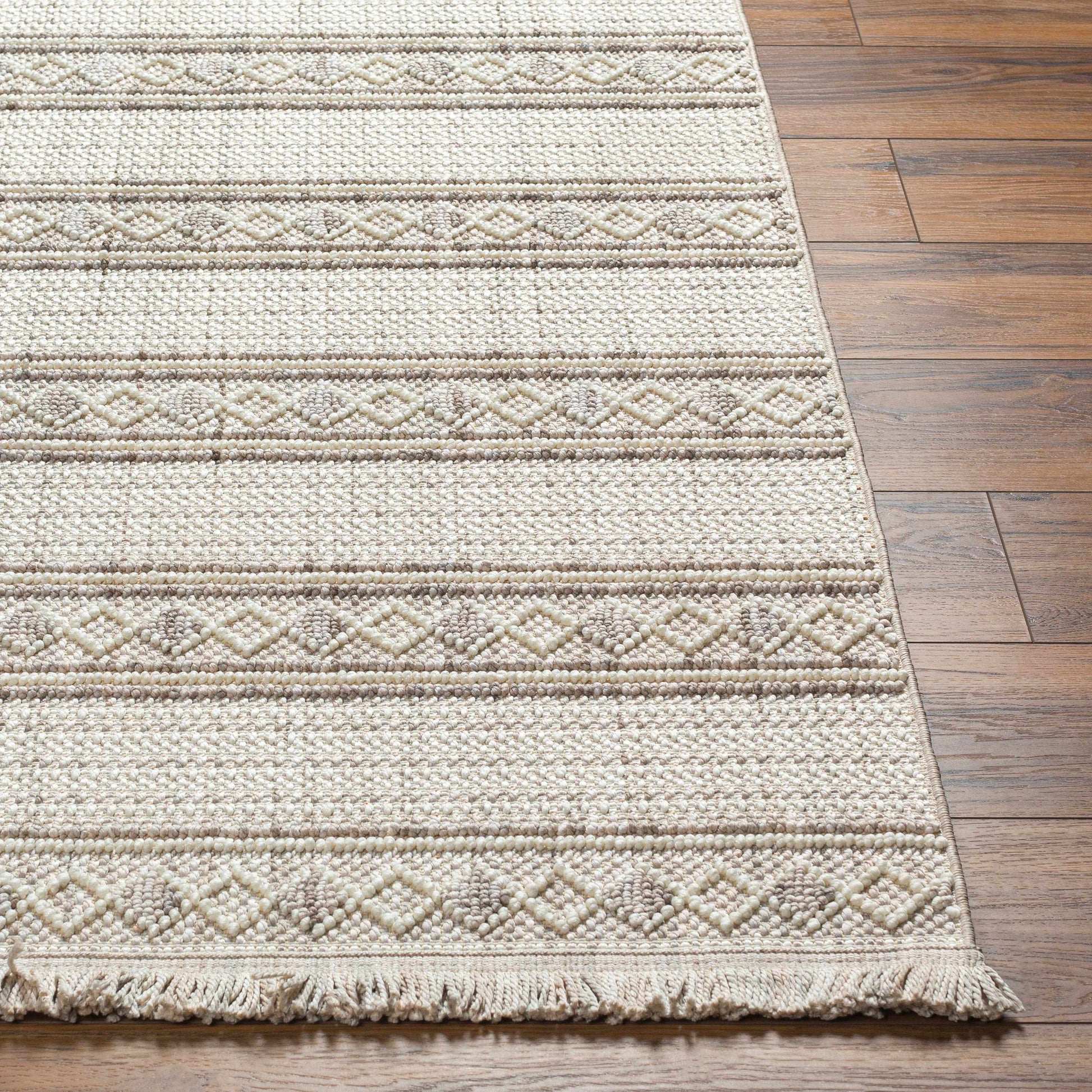 New Delhi NWH-2307 Machine Woven Rug