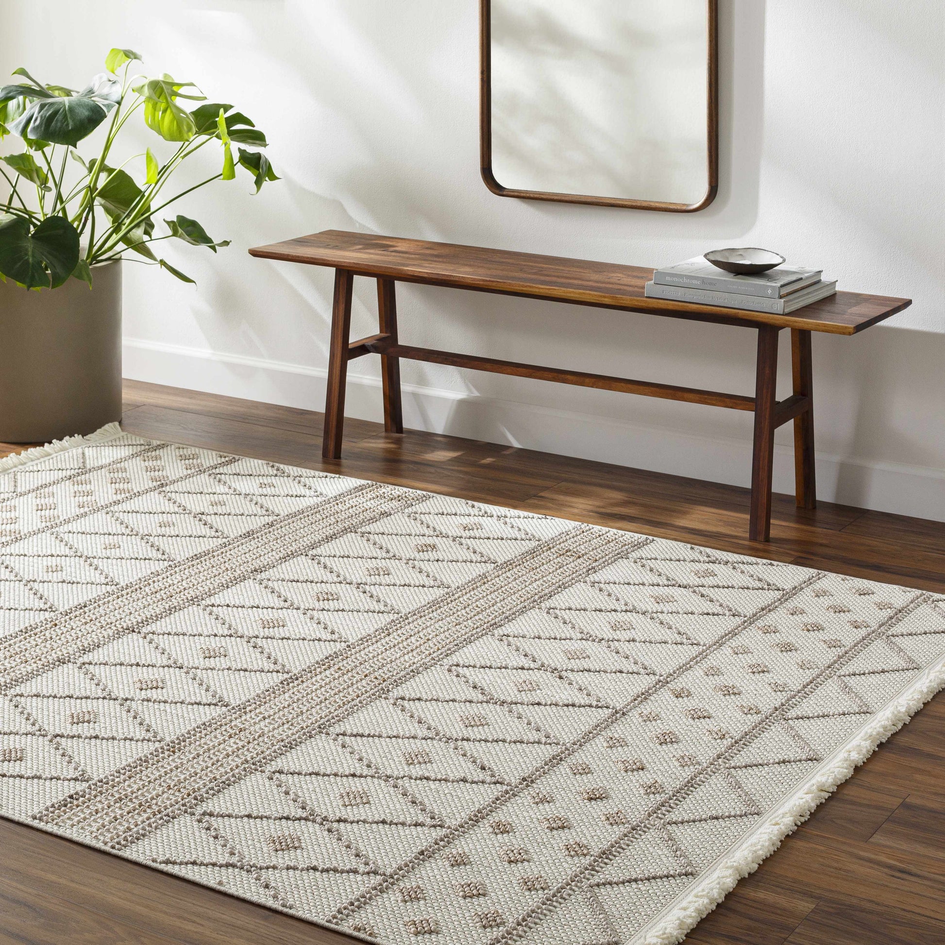 New Delhi NWH-2300 Machine Woven Rug