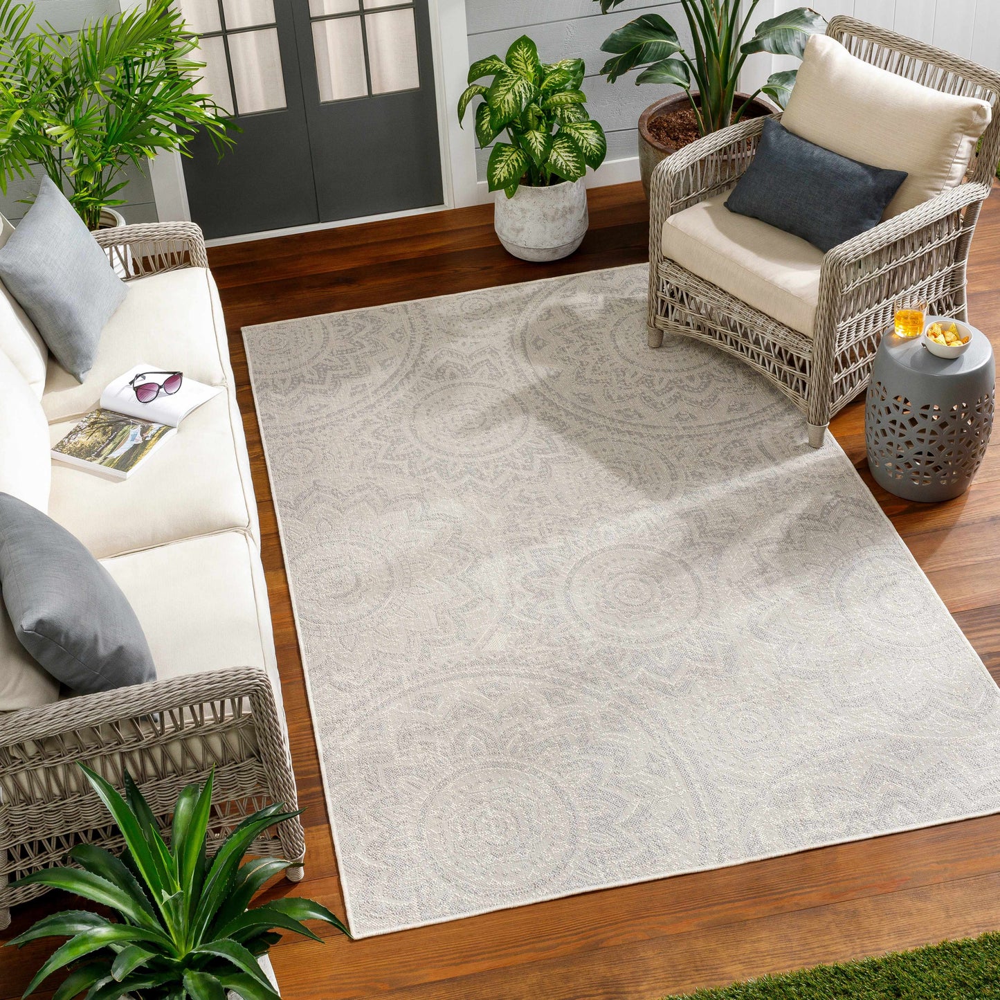 Ravello RVL-2313 Machine Woven Rug